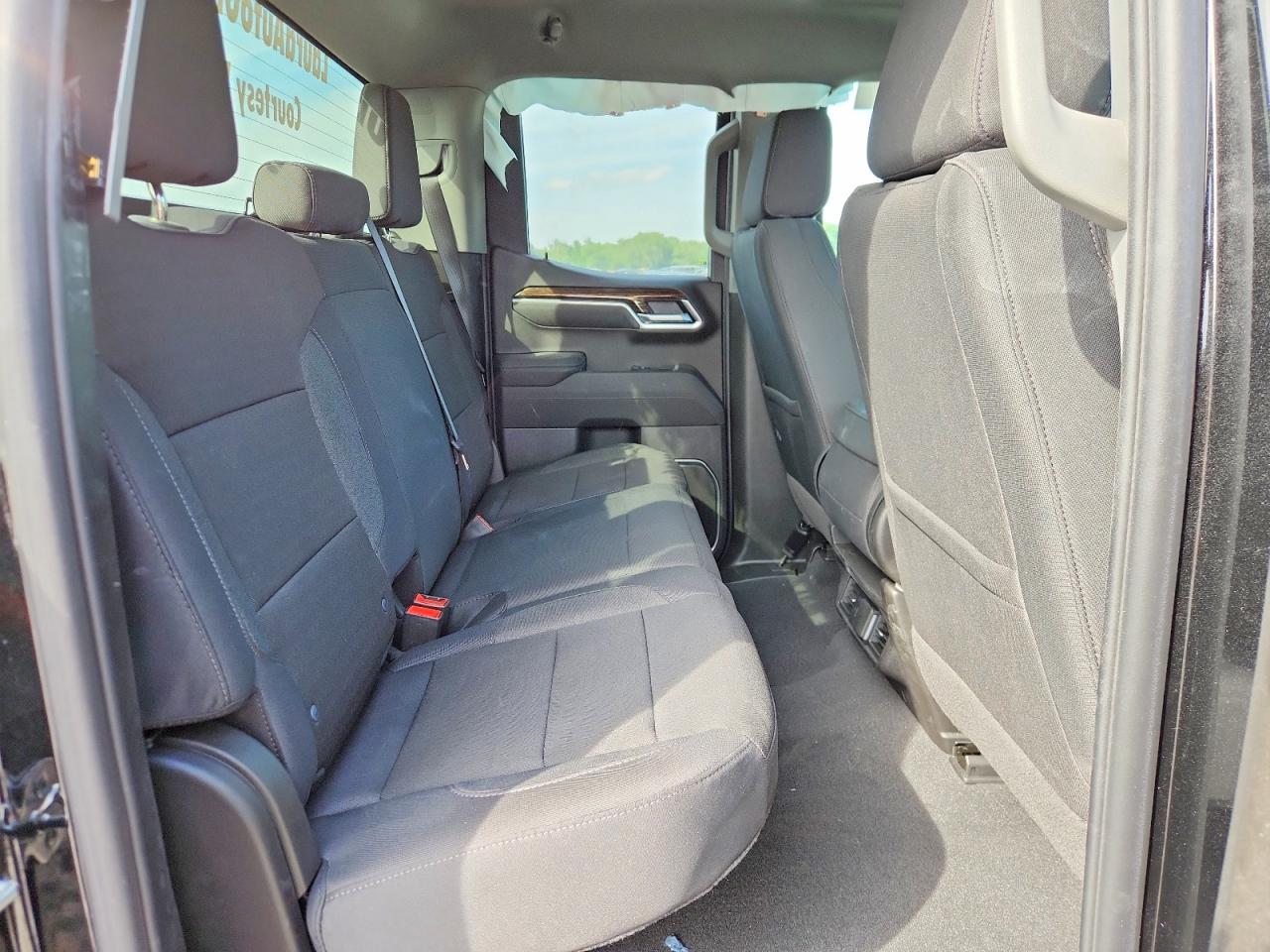 2026 Gmc Siera15002wd Black vin: 1GTRUBED9TZ316340