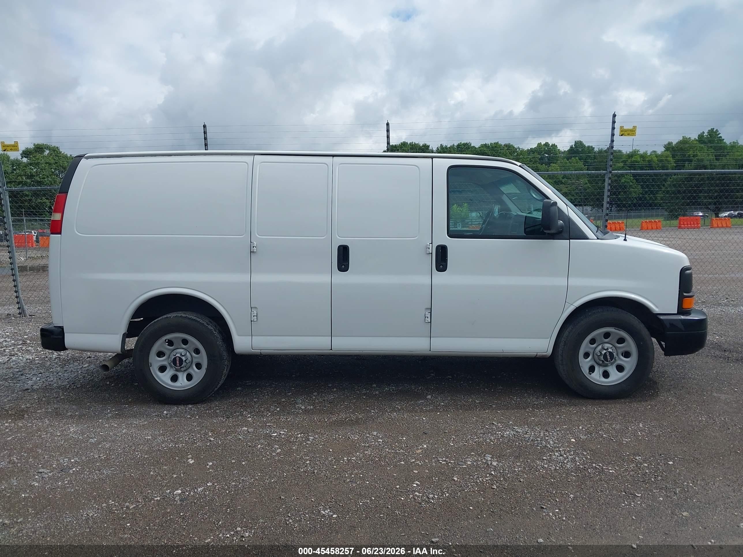 2014 Gmc Savana 1500 Work Van White vin: 1GTS7AFX0E1111213