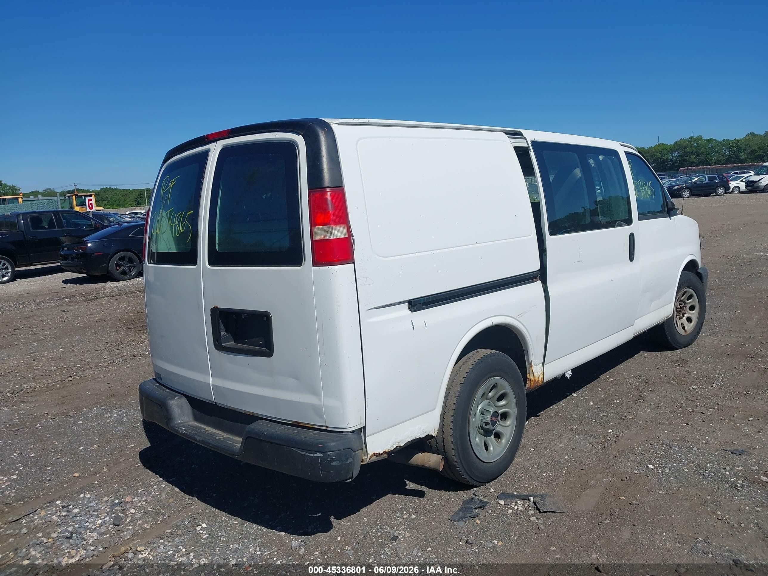 2012 Gmc Savana 1500 Work Van White vin: 1GTS8AF47C1134651