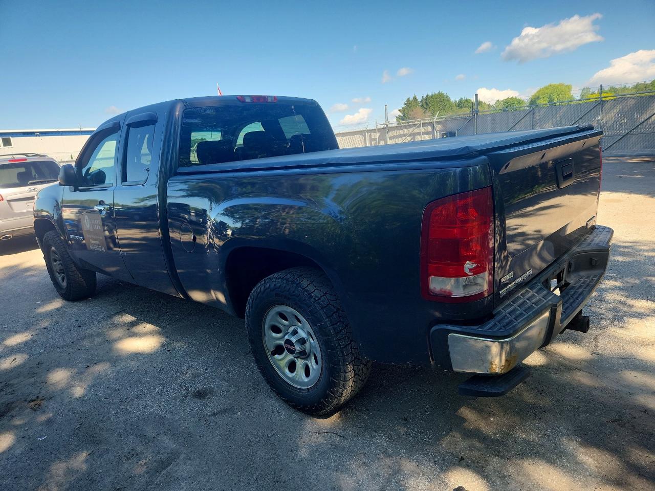 2010 Gmc Sierra K1500 Sl Charcoal vin: 1GTSKUEA8AZ136353