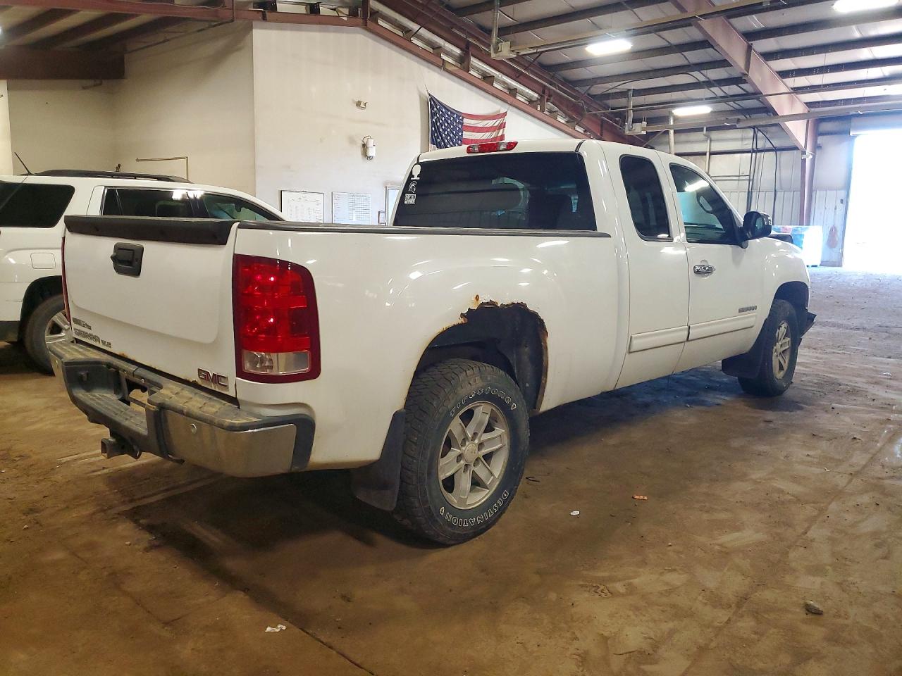 2010 Gmc Sierra K1500 Sle White vin: 1GTSKVE31AZ143667