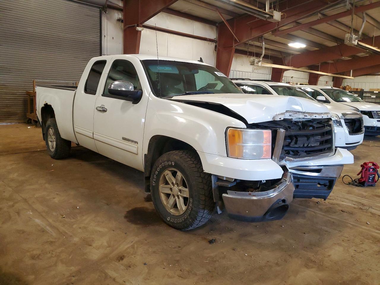 2010 Gmc Sierra K1500 Sle White vin: 1GTSKVE31AZ143667