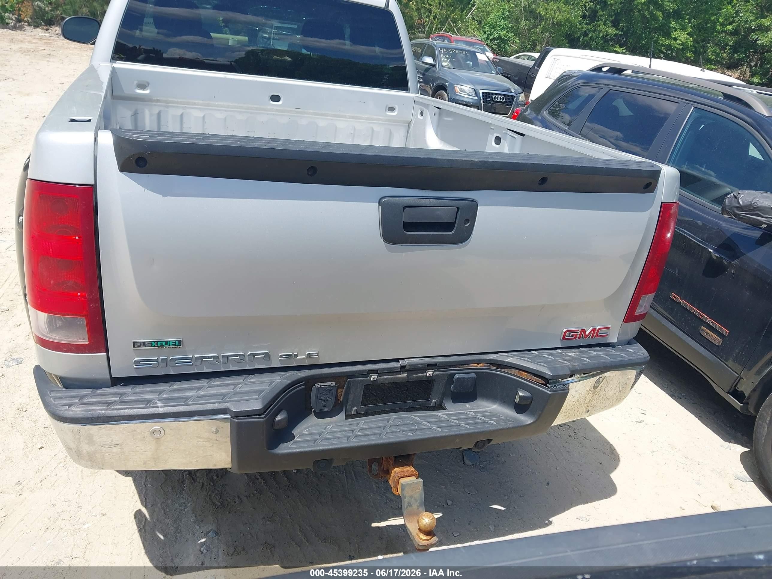 2010 Gmc Sierra 1500 Sle Silver vin: 1GTSKVE31AZ156614