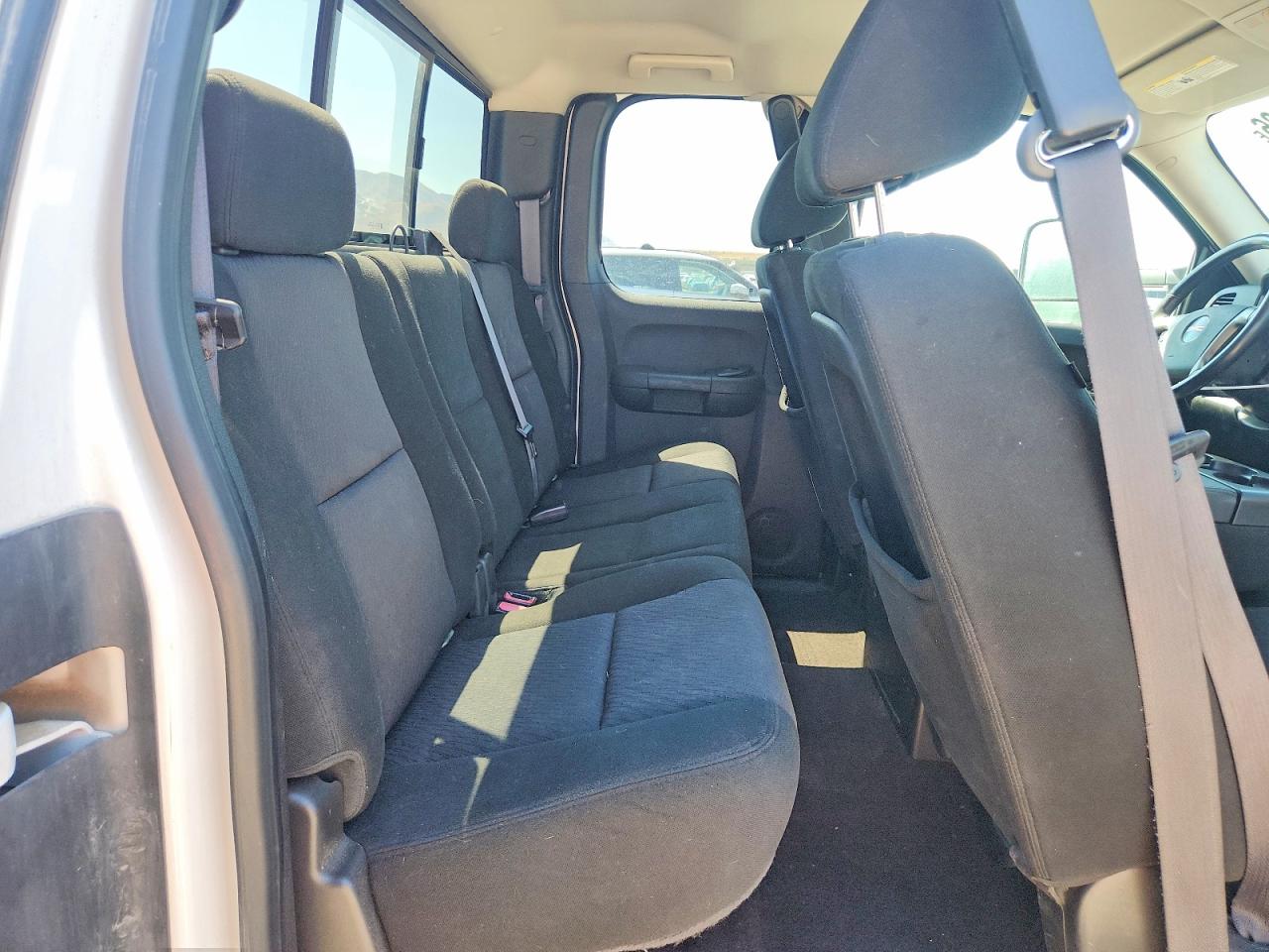 2010 Gmc Sierra K1500 Sle White vin: 1GTSKVE37AZ102654