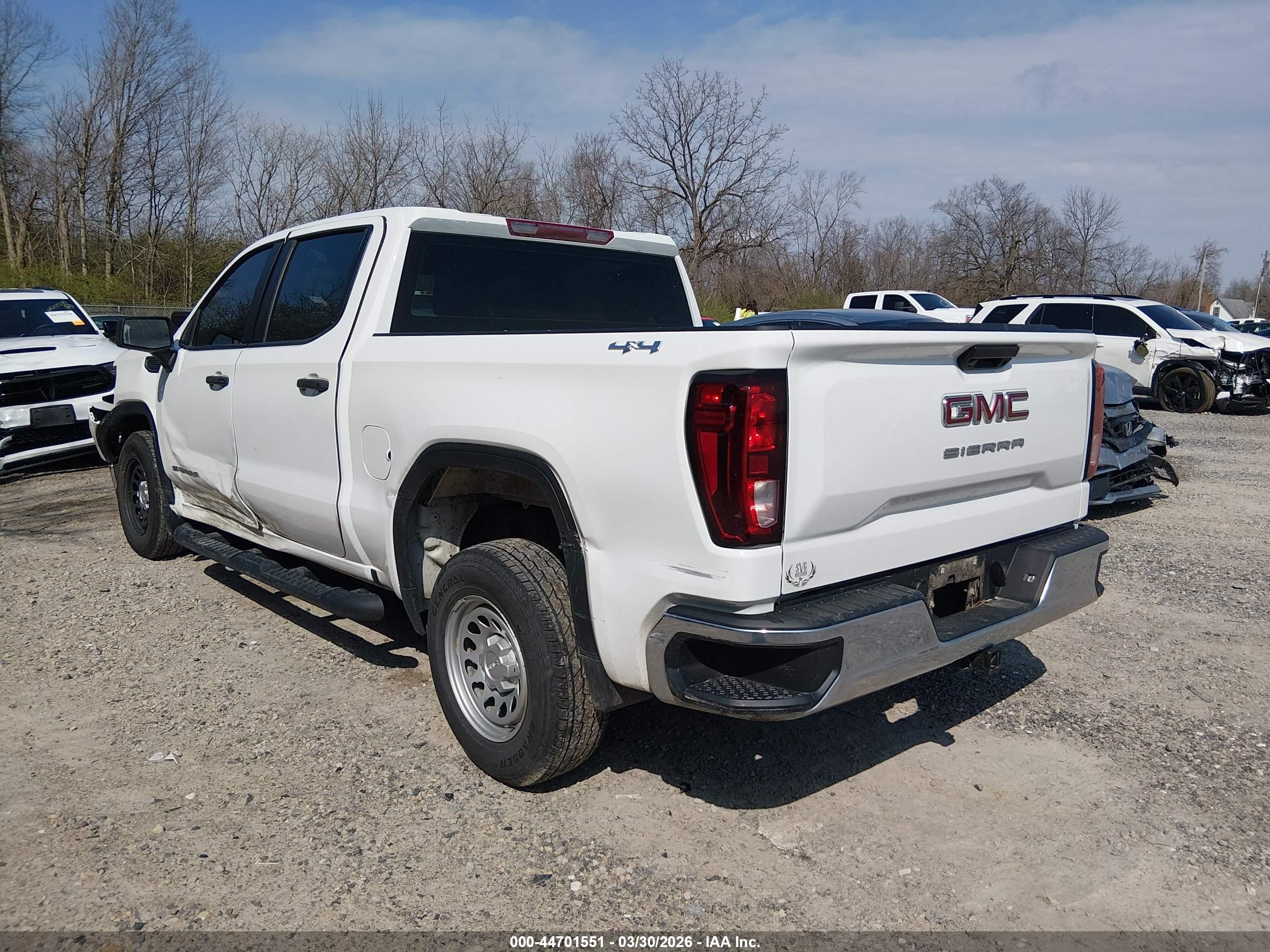 2024 Gmc Sierra 1500 4wd  Short Box Pro White vin: 1GTUUAED0RZ150819