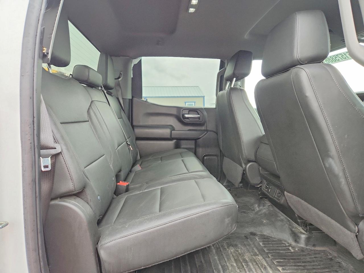 2024 Gmc 1500 White vin: 1GTUUAED0RZ348929