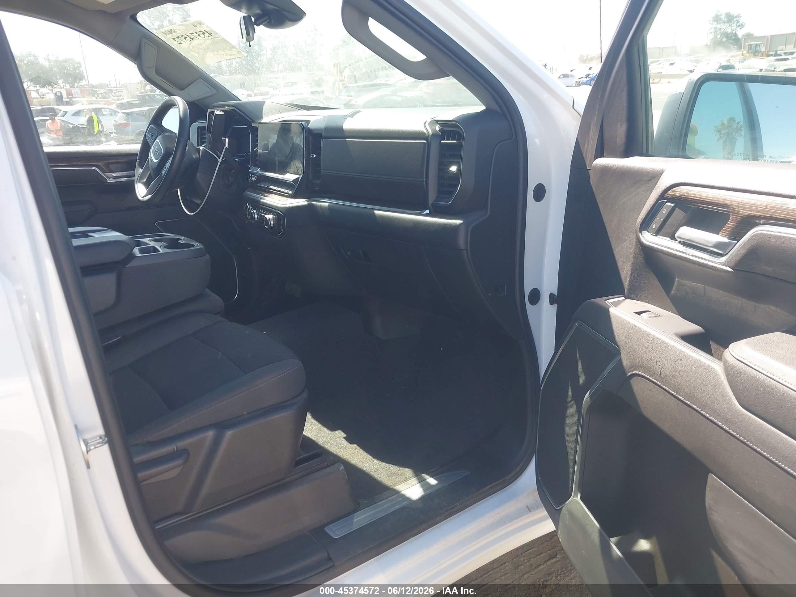 2023 Gmc Sierra K1500 Sle White vin: 1GTUUBED8PZ184414