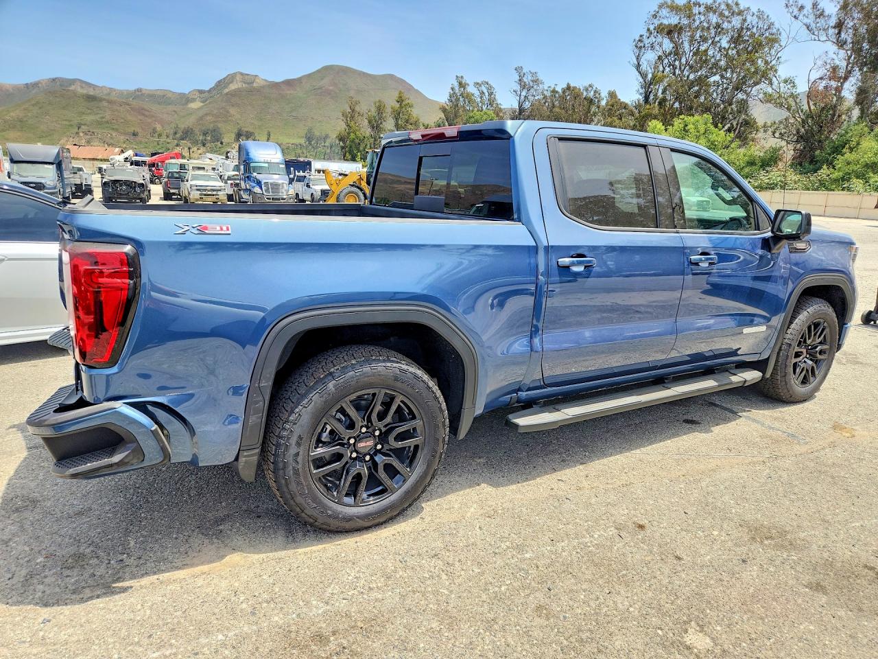 2026 Gmc Sierra K1500 Elevation Blue vin: 1GTUUCE89TZ306622