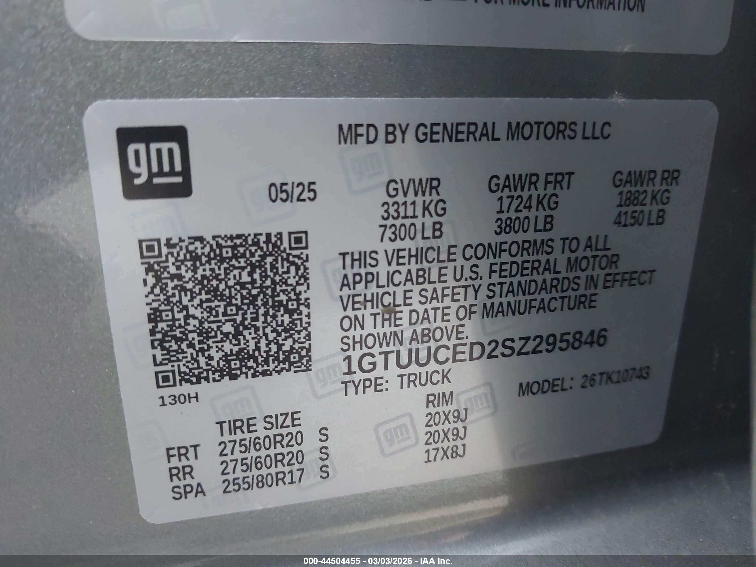 2025 Gmc Sierra 1500 4wd  Standard Box Elevation Gray vin: 1GTUUCED2SZ295846
