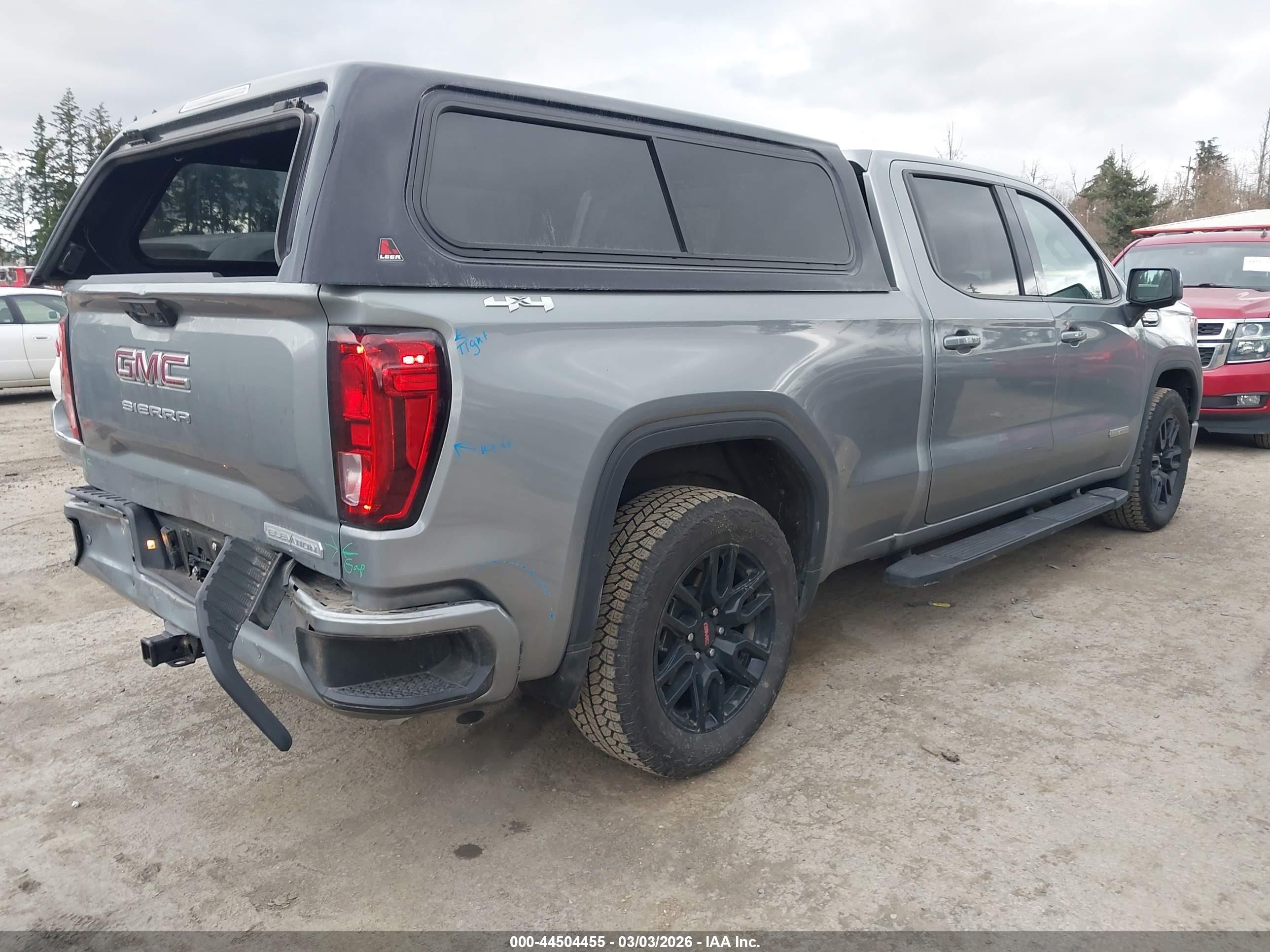 2025 Gmc Sierra 1500 4wd  Standard Box Elevation Gray vin: 1GTUUCED2SZ295846