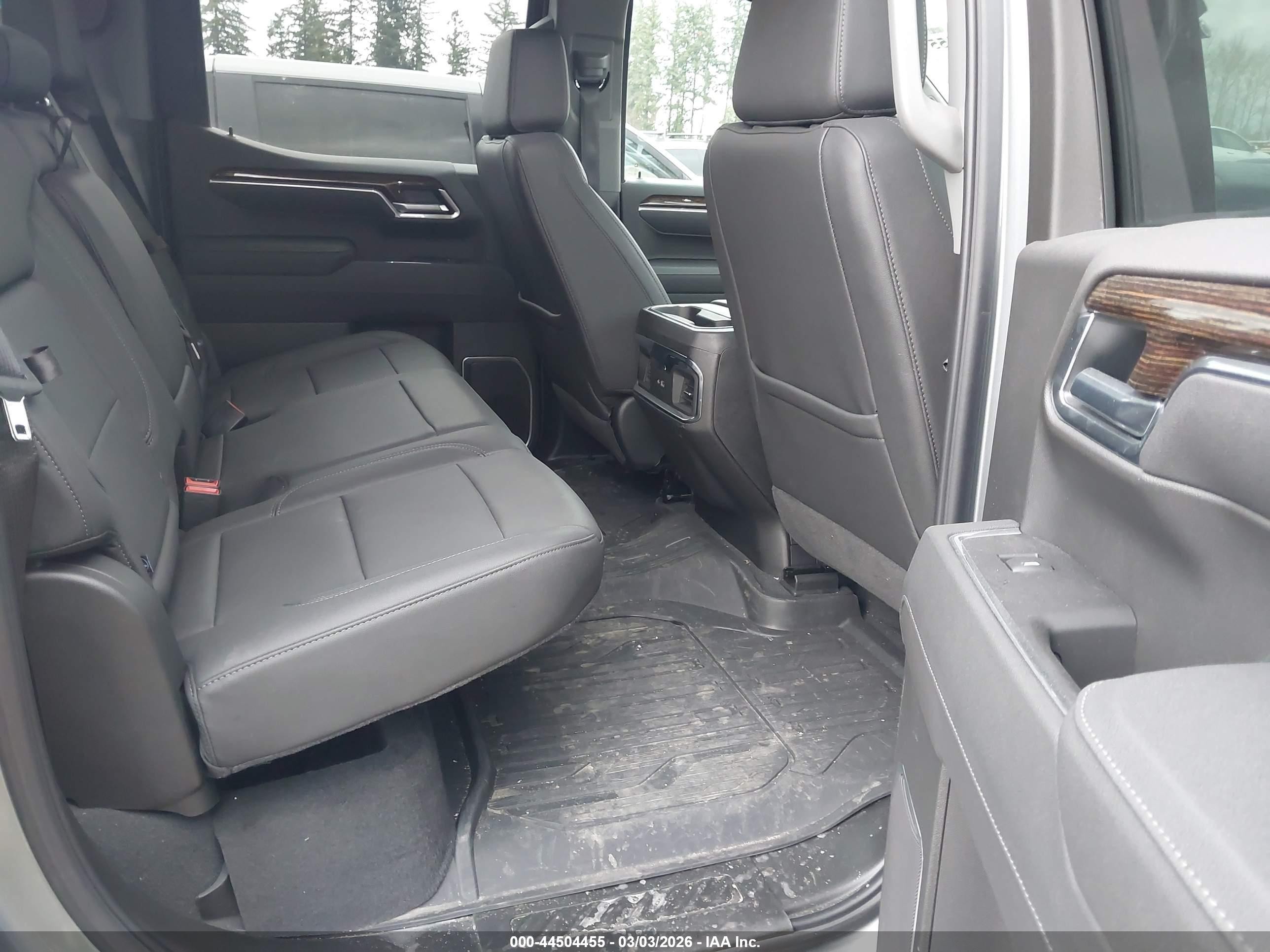 2025 Gmc Sierra 1500 4wd  Standard Box Elevation Gray vin: 1GTUUCED2SZ295846