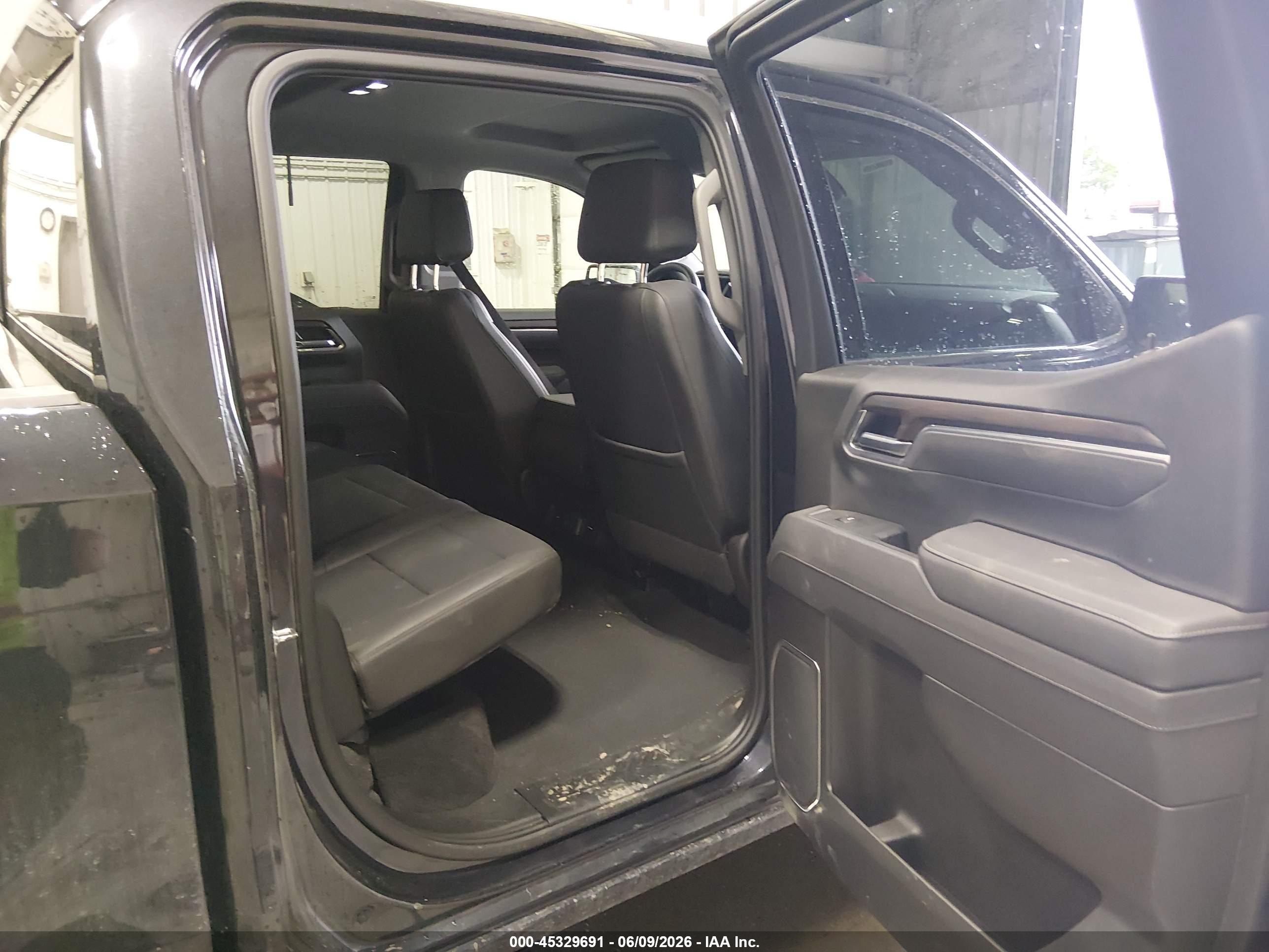 2025 Gmc Sierra 1500 4wd  Short Box Slt Черный vin: 1GTUUDED4SZ263387