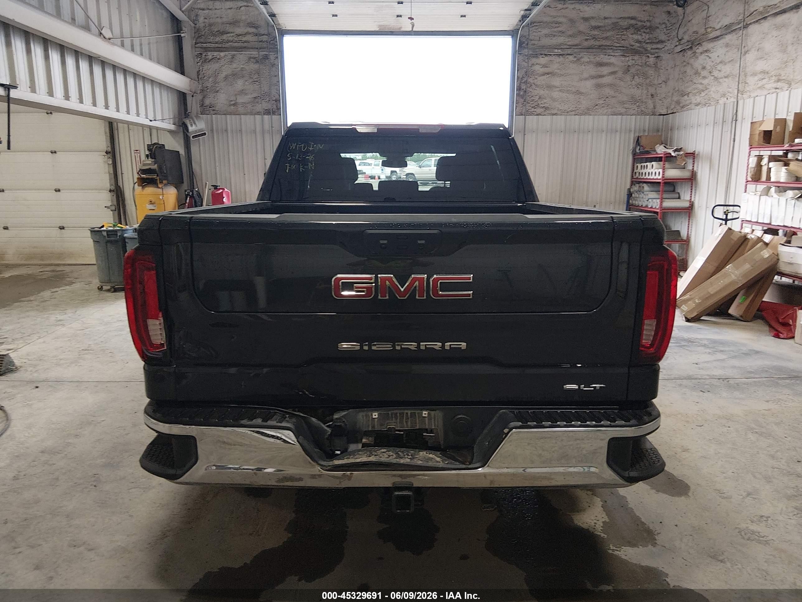 2025 Gmc Sierra 1500 4wd  Short Box Slt Черный vin: 1GTUUDED4SZ263387