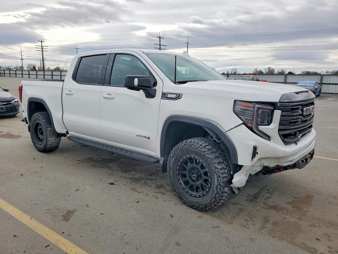 2023 Gmc Sierra Белый vin: 1GTUUEE80PZ207334