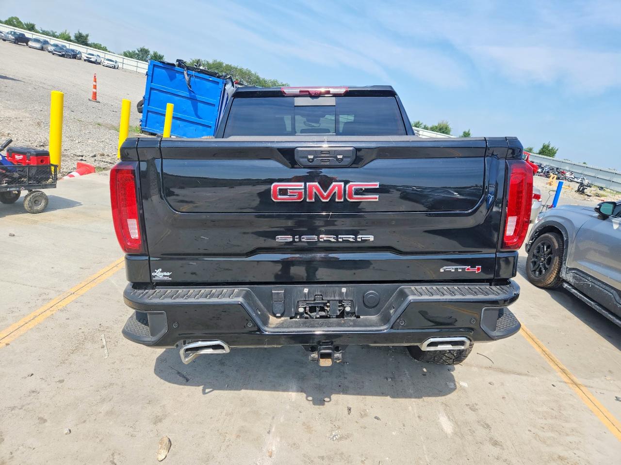 2025 Gmc Sierra K1500 At4 Black vin: 1GTUUEE80SZ261189