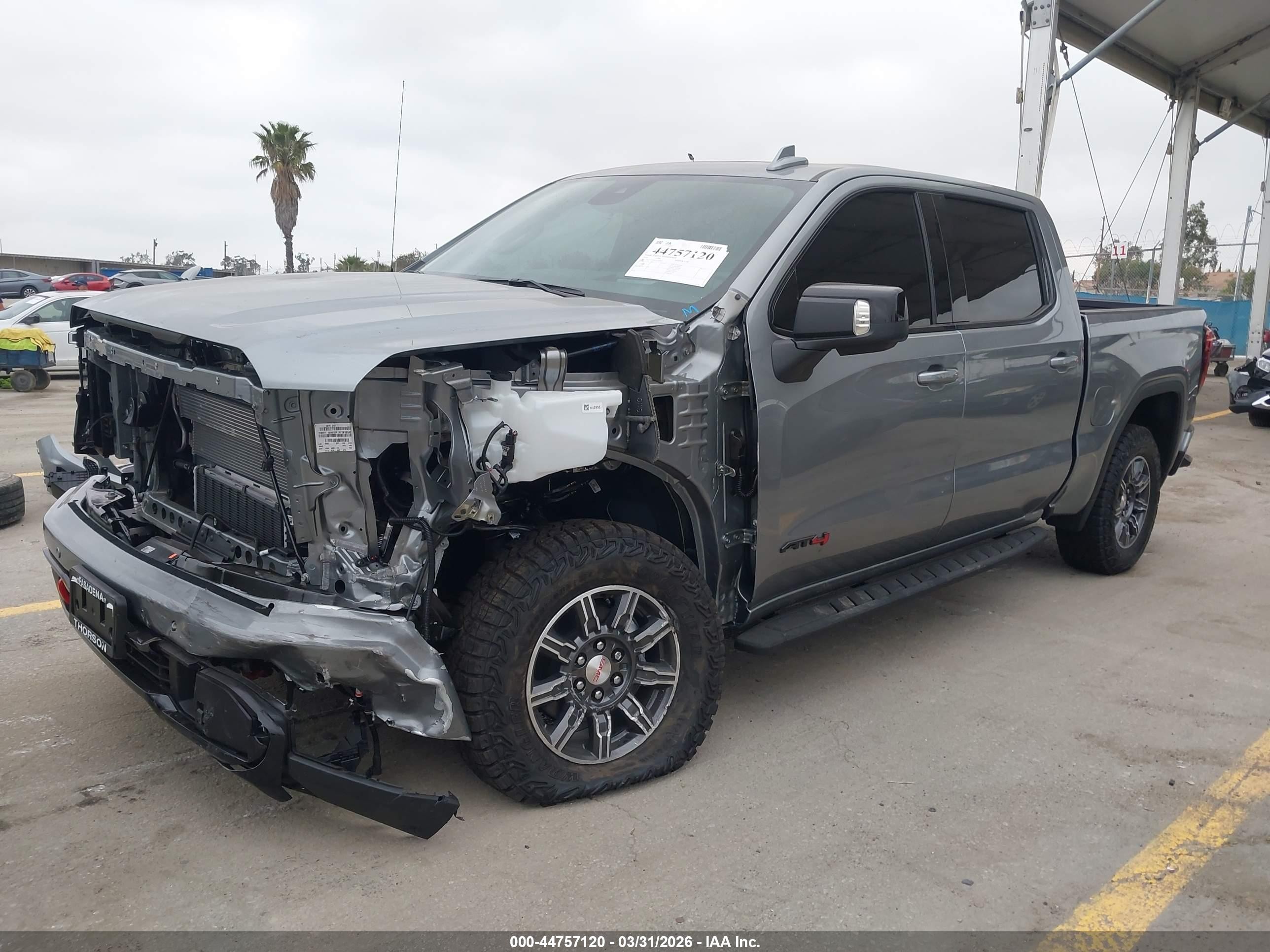 2026 Gmc Sierra 1500 , Short Bed, At4, 4wd Gray vin: 1GTUUEE83TZ304067