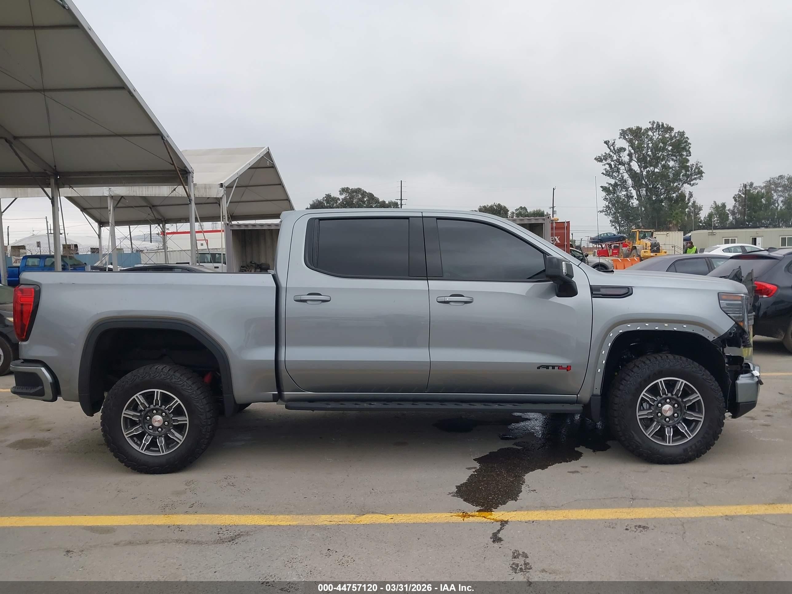 2026 Gmc Sierra 1500 , Short Bed, At4, 4wd Gray vin: 1GTUUEE83TZ304067