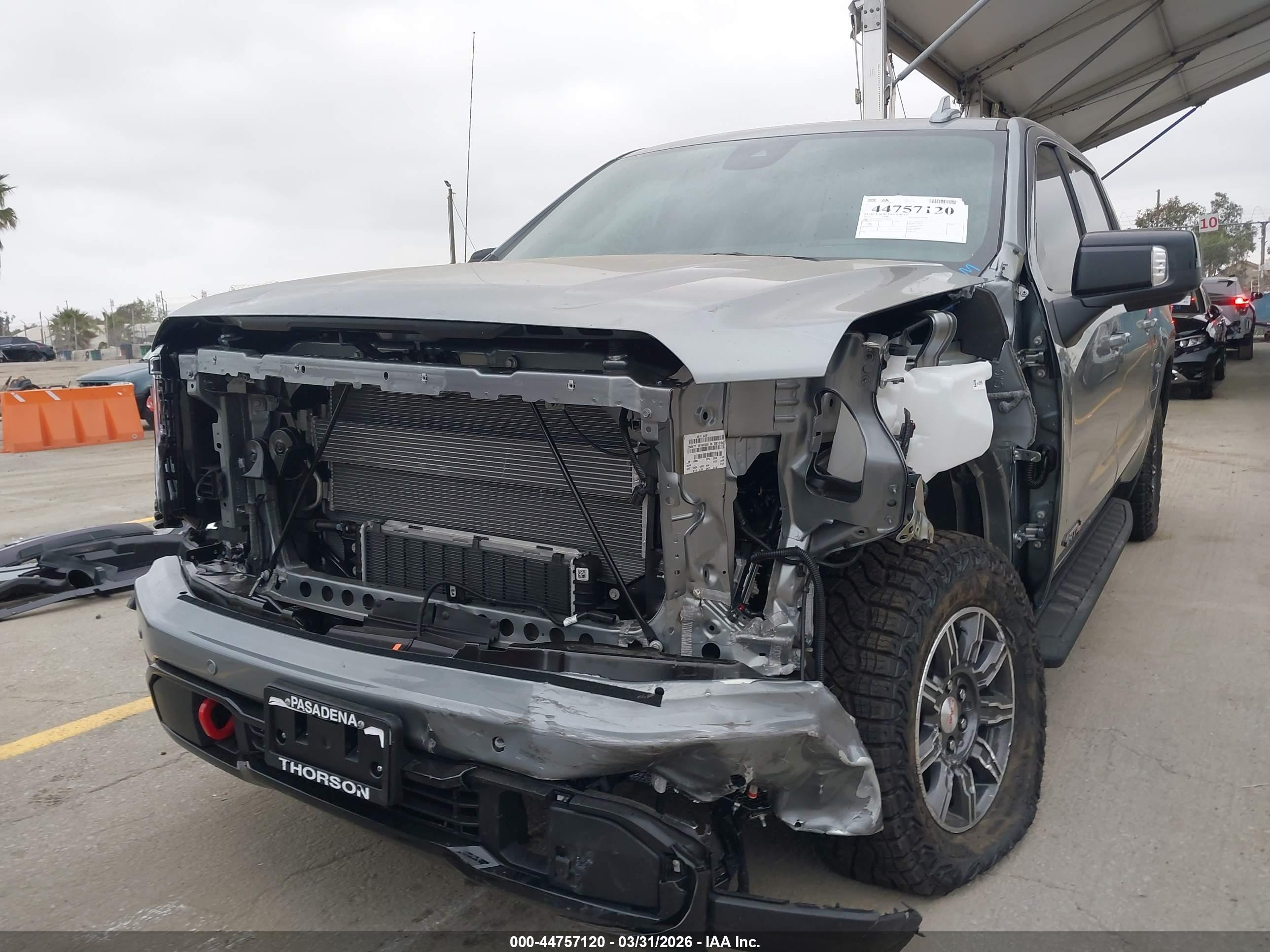 2026 Gmc Sierra 1500 , Short Bed, At4, 4wd Gray vin: 1GTUUEE83TZ304067