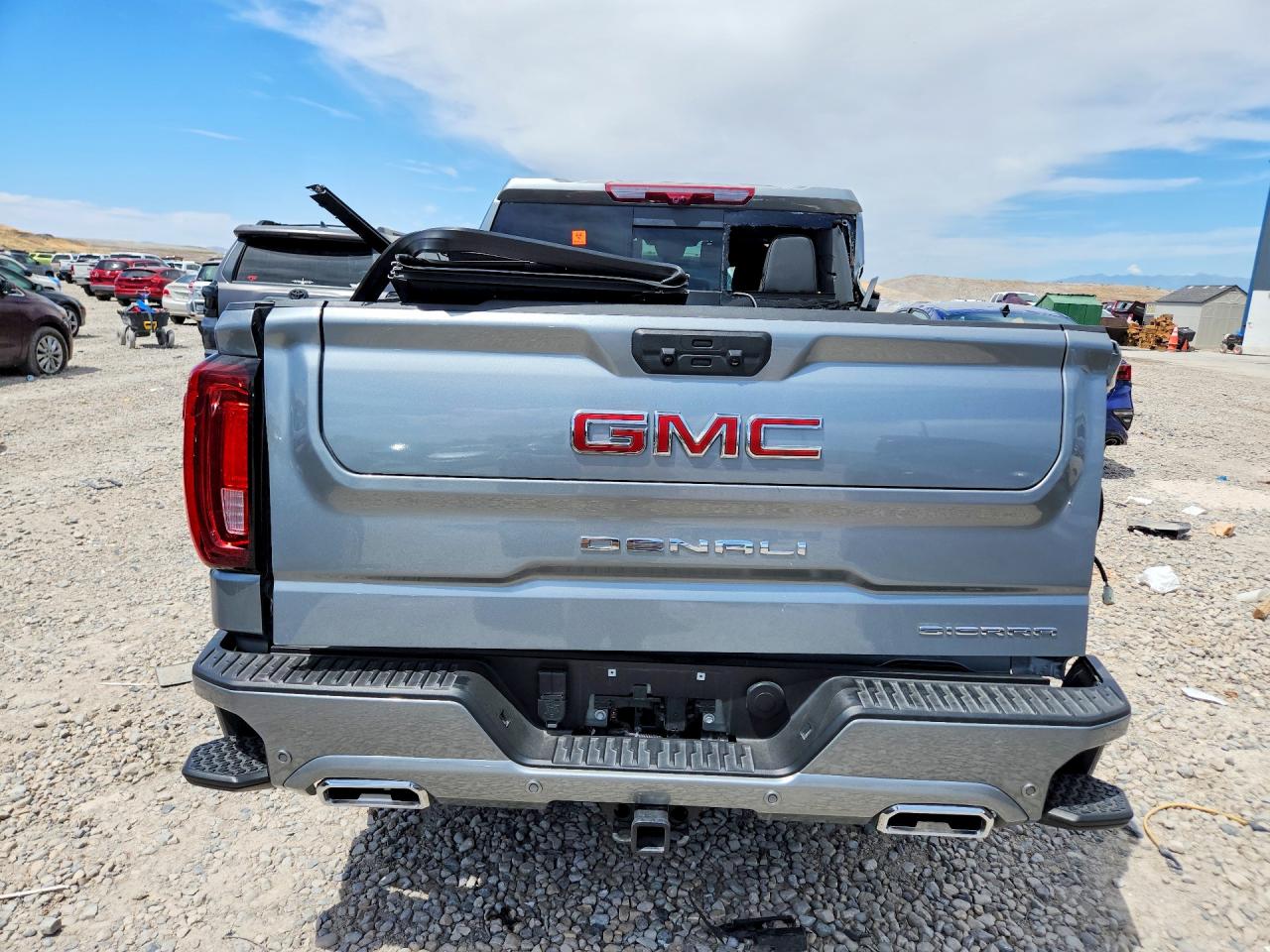 2025 Gmc Sierra K1500 Denali Silver vin: 1GTUUGE83SZ326208