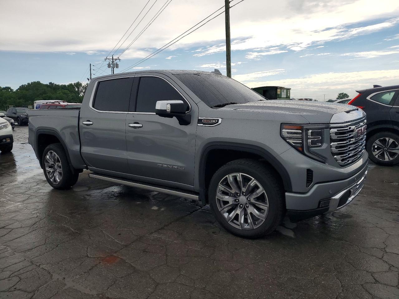 2023 Gmc Sierra K1500 Denali Silver vin: 1GTUUGEL1PZ329880