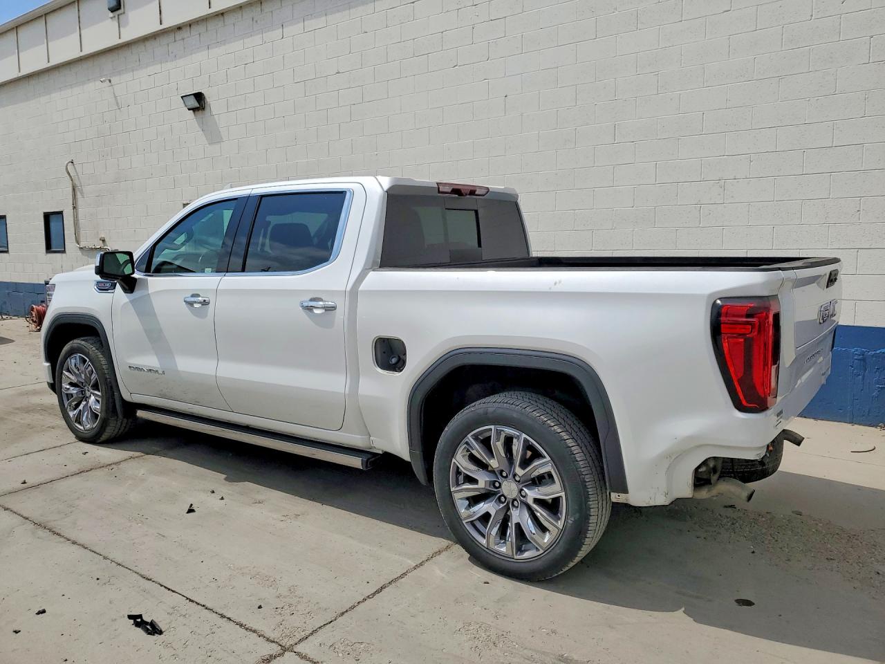 2025 Gmc Sierra K1500 Denali White vin: 1GTUUGEL2SZ145492