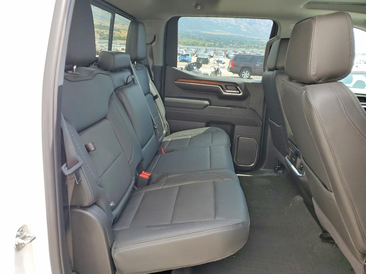 2025 Gmc Sierra K1500 Denali White vin: 1GTUUGEL2SZ145492