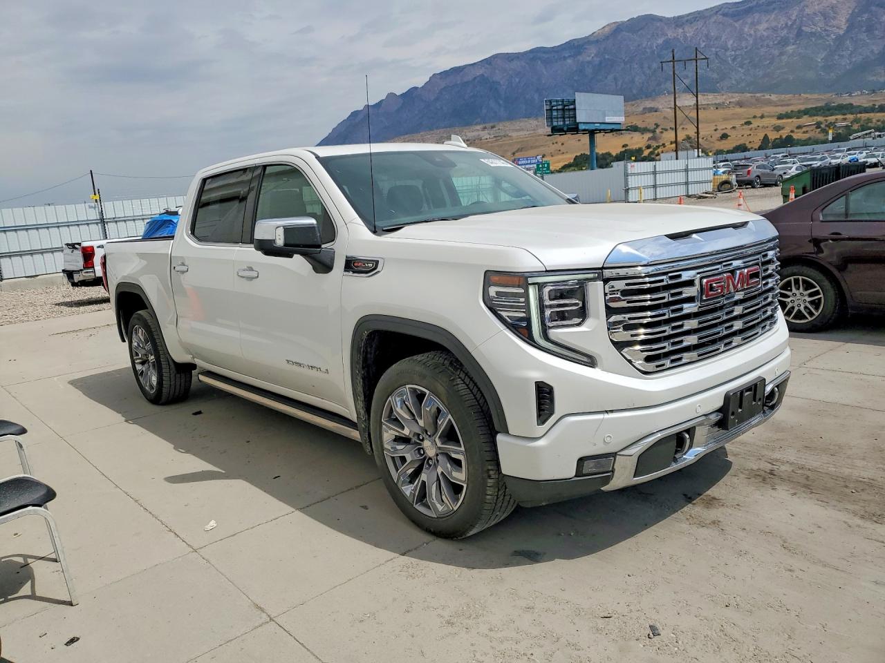 2025 Gmc Sierra K1500 Denali White vin: 1GTUUGEL2SZ145492