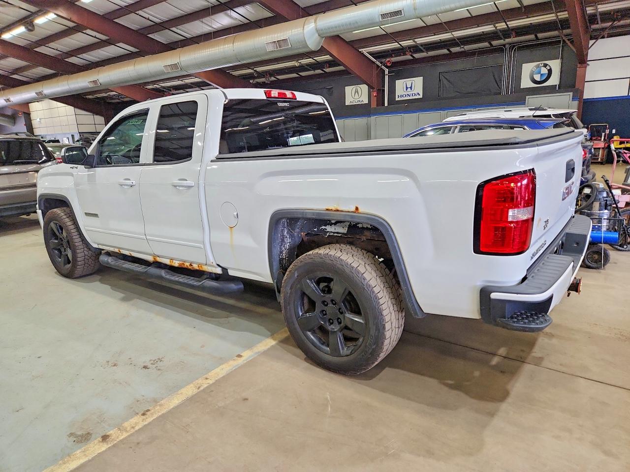 2017 Gmc Sierra K1500 White vin: 1GTV2LEC0HZ217432