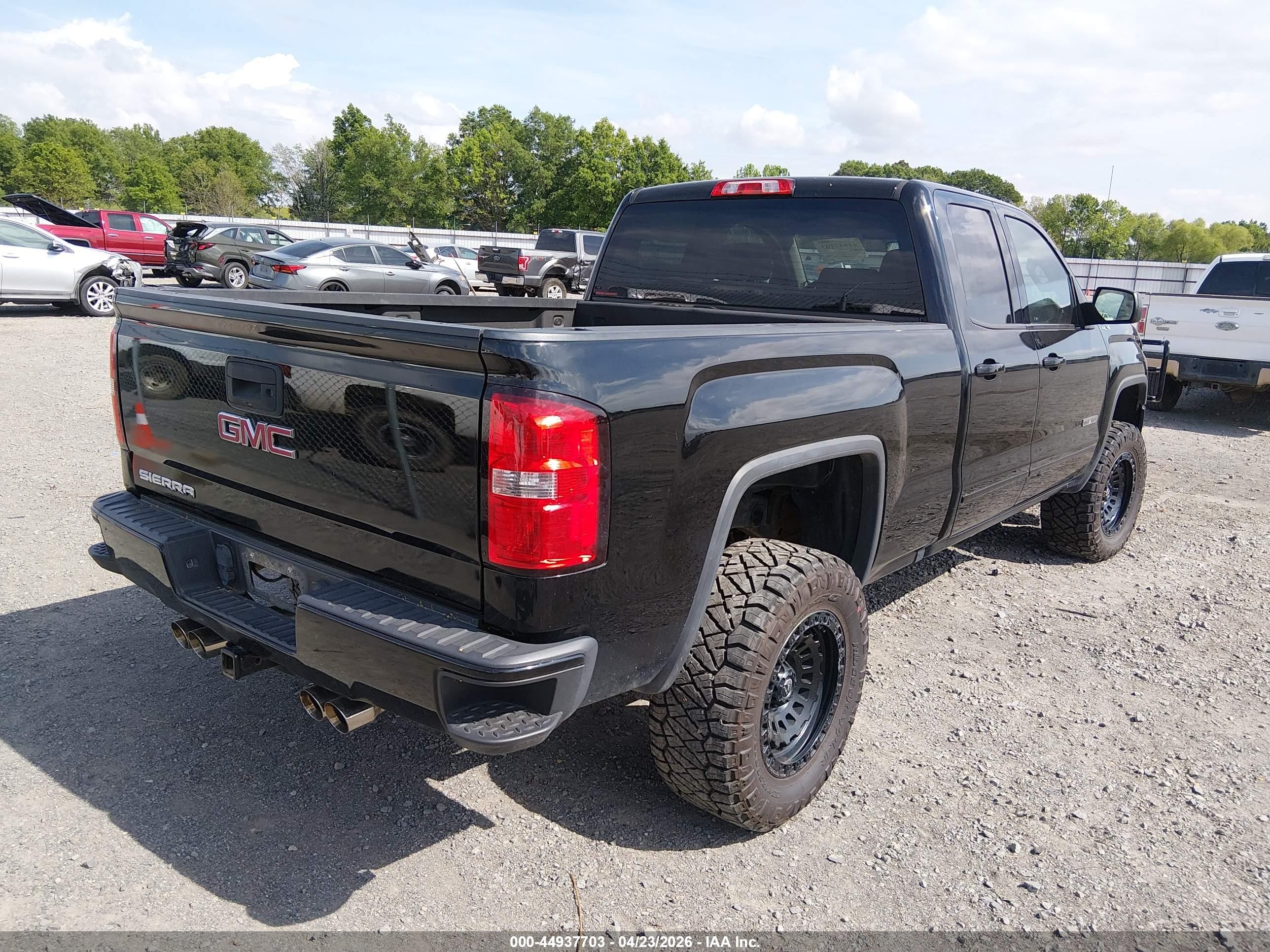 2016 Gmc Sierra 1500   Black vin: 1GTV2LEC4GZ368417
