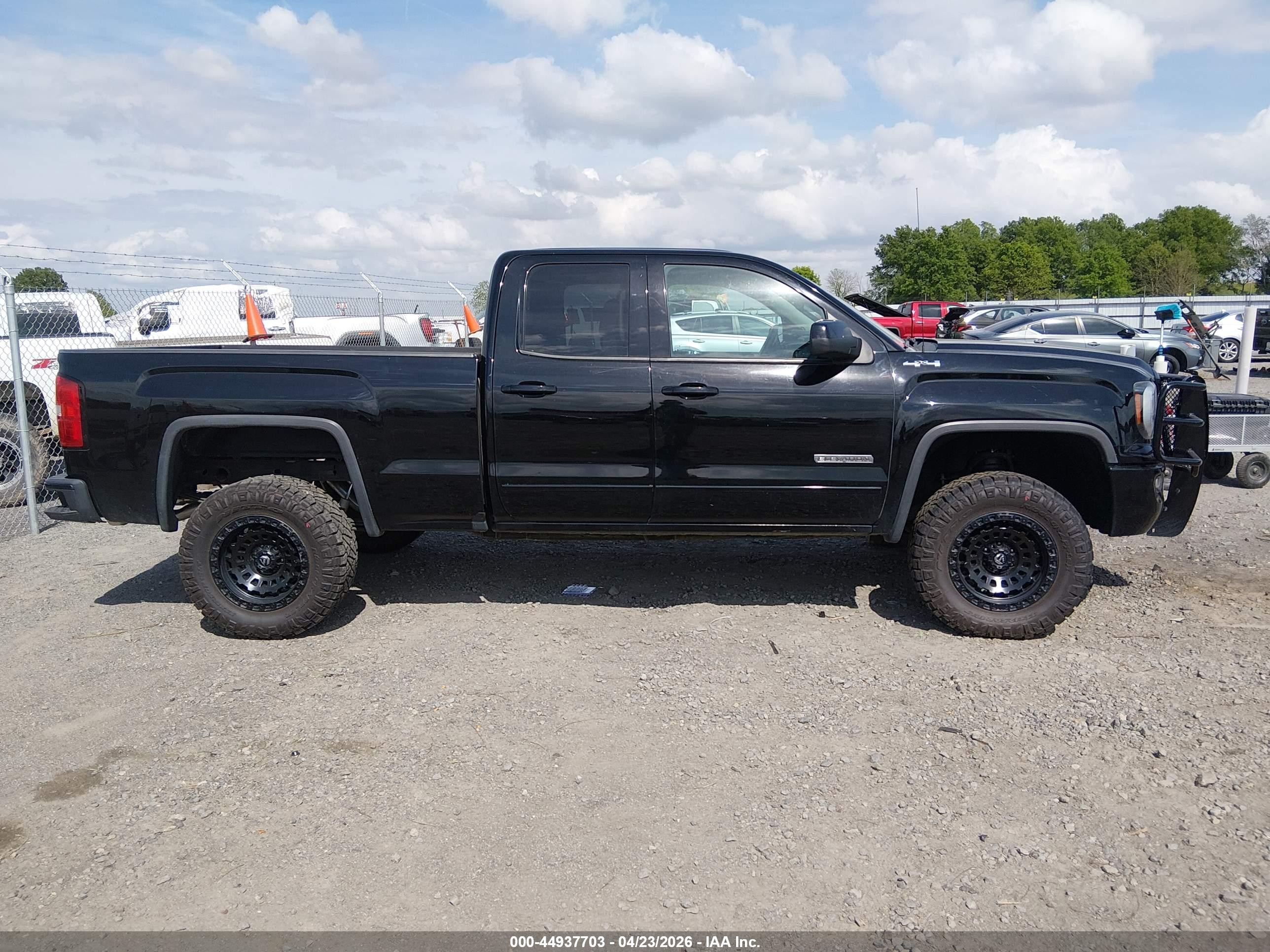 2016 Gmc Sierra 1500   Black vin: 1GTV2LEC4GZ368417