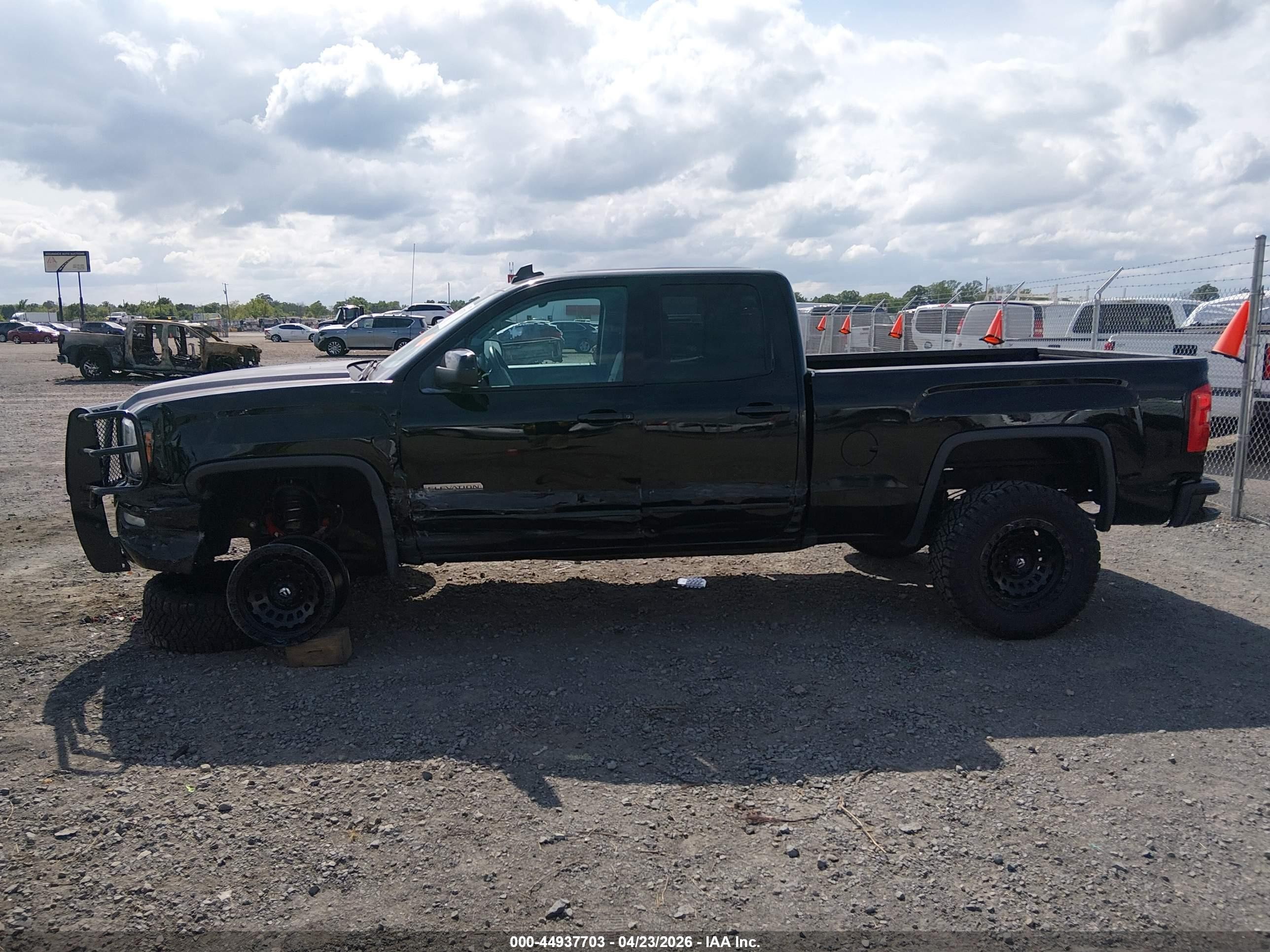 2016 Gmc Sierra 1500   Black vin: 1GTV2LEC4GZ368417