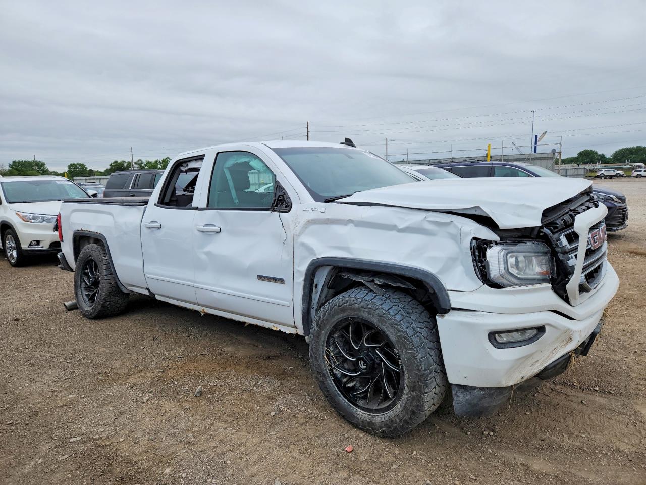 2017 Gmc Sierra K1500 White vin: 1GTV2LEC4HZ215716