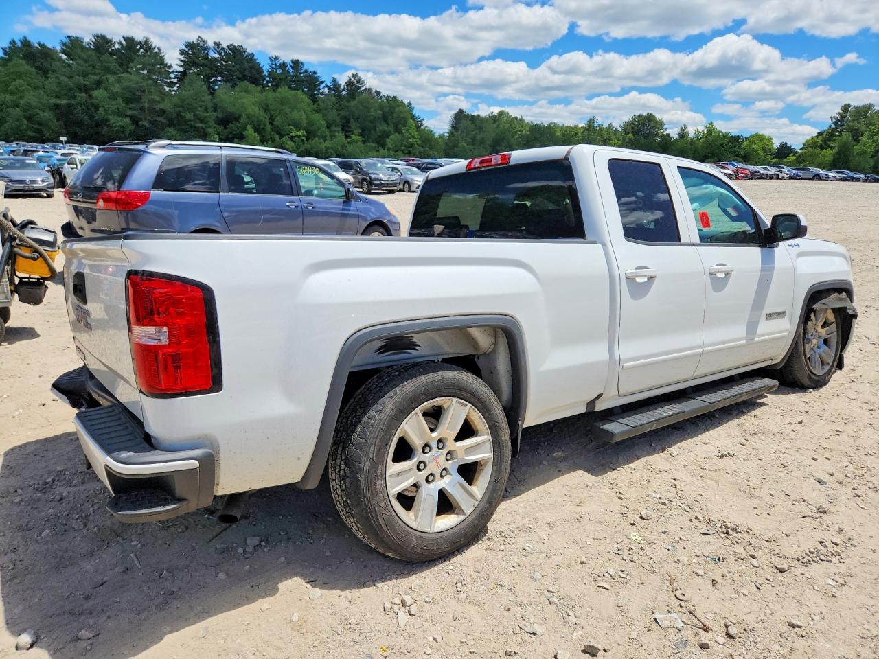 2018 Gmc Sierra K1500 White vin: 1GTV2LEC9JZ239953