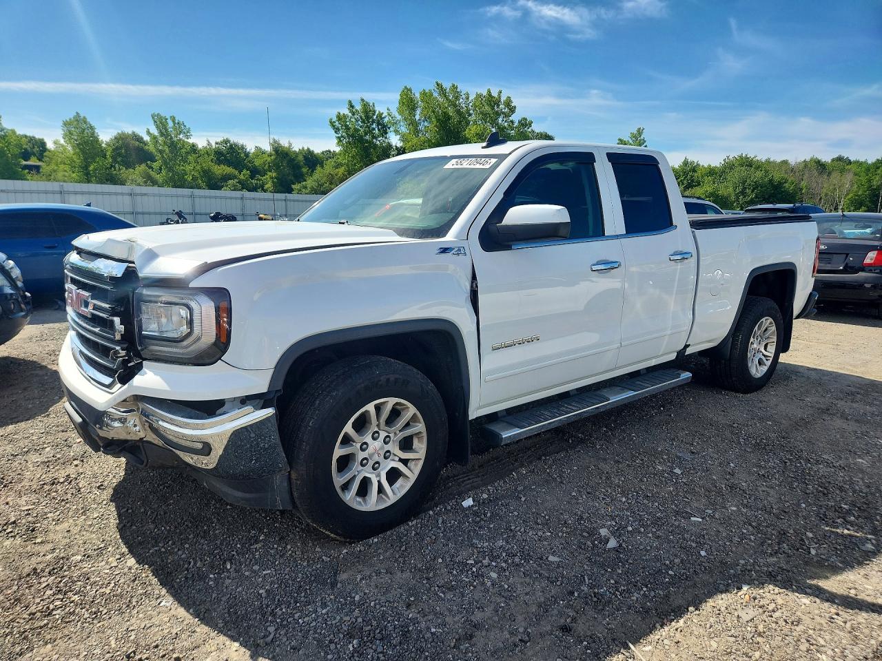 2017 Gmc Sierra K1500 Sle White vin: 1GTV2MEC0HZ299488