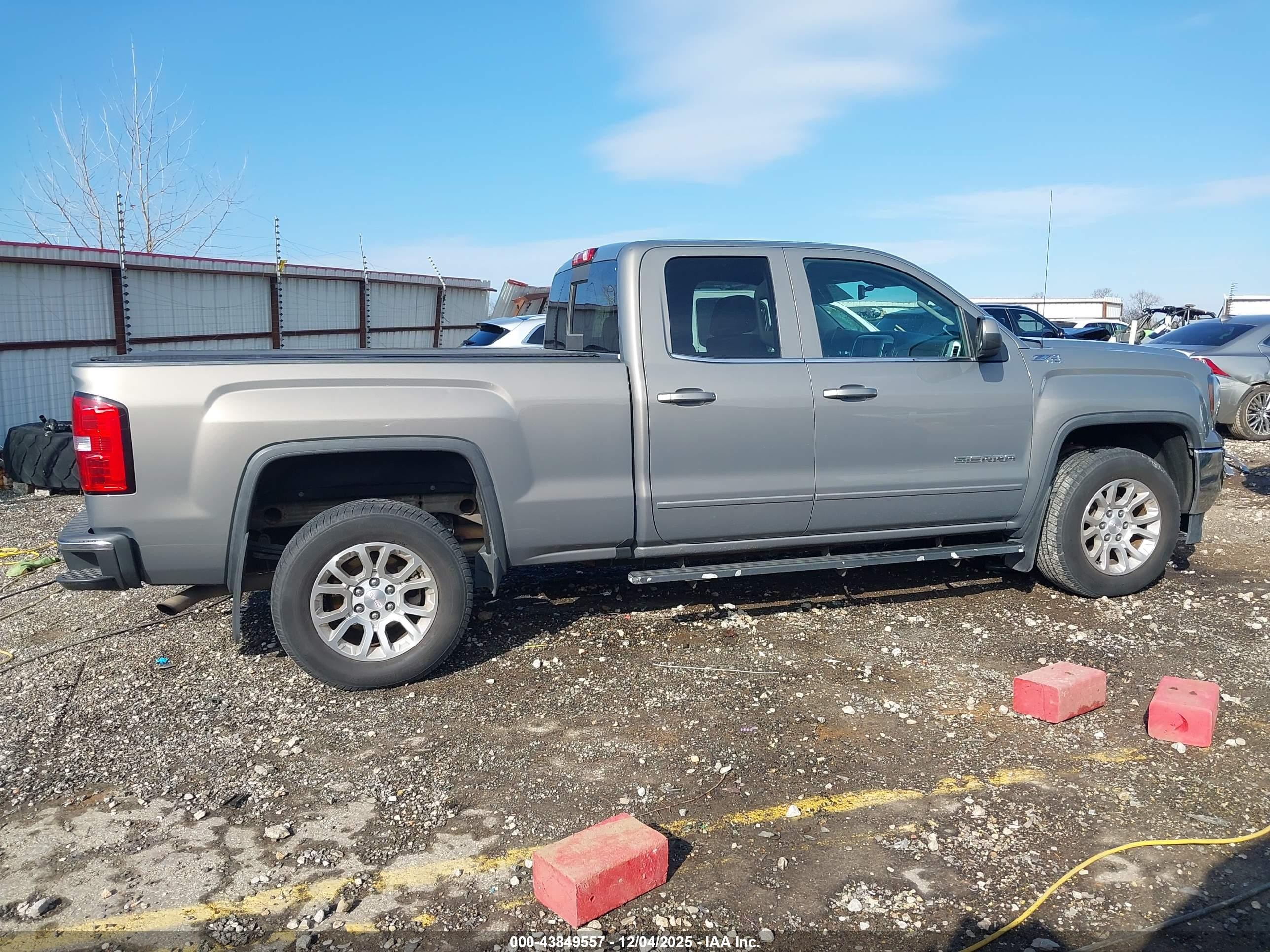 2017 Gmc Sierra 1500 Sle Серебряный vin: 1GTV2MEC1HZ265964