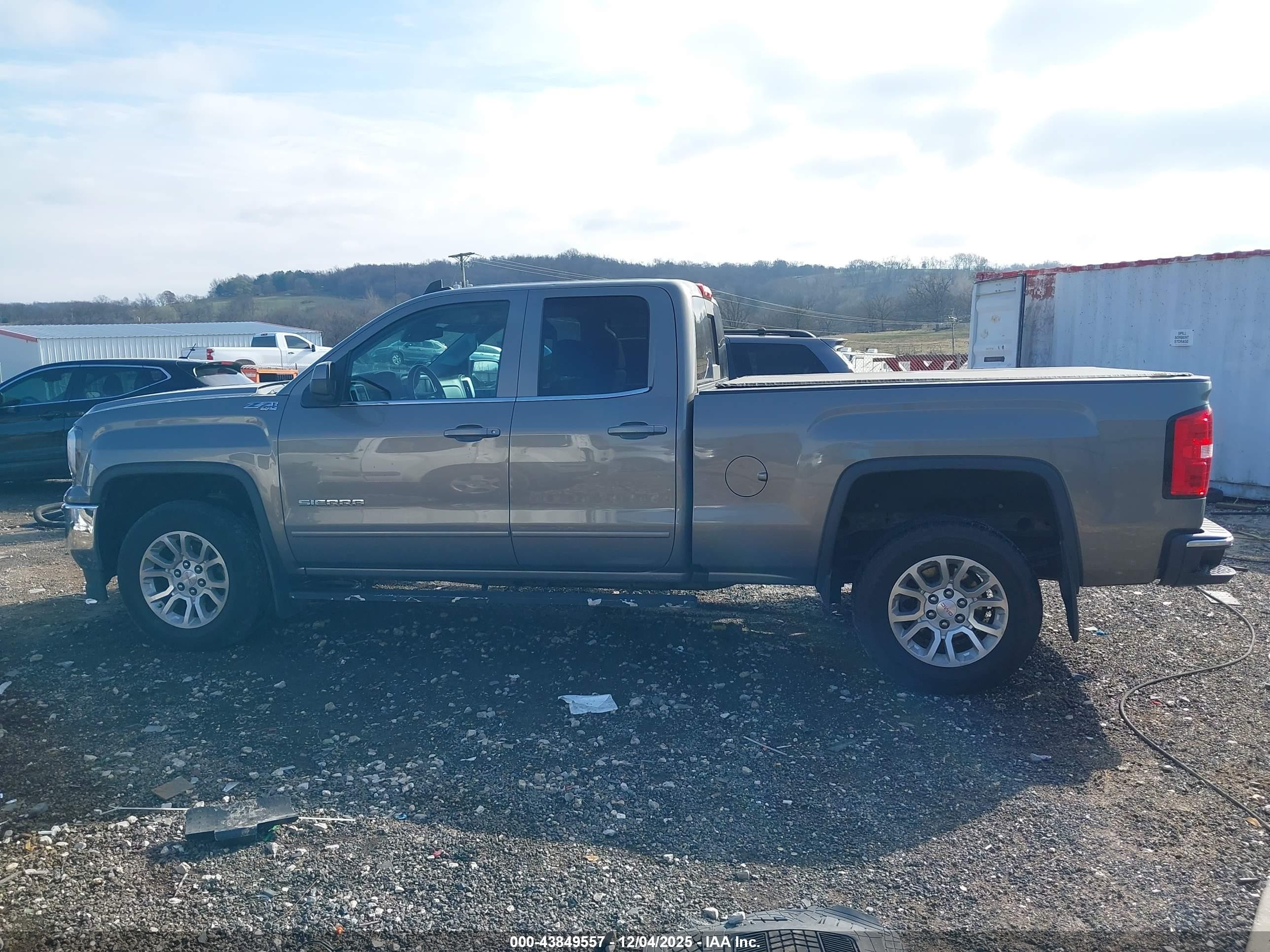 2017 Gmc Sierra 1500 Sle Серебряный vin: 1GTV2MEC1HZ265964