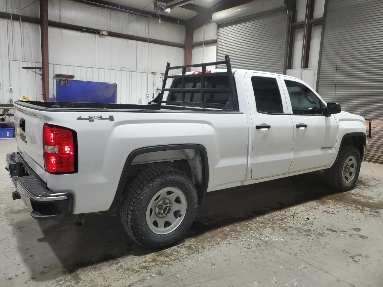 2015 Gmc Sierra K1500 White vin: 1GTV2TEC7FZ196396 Damage: Right Qtr Panel, Multiple Scratches Heavy, 2