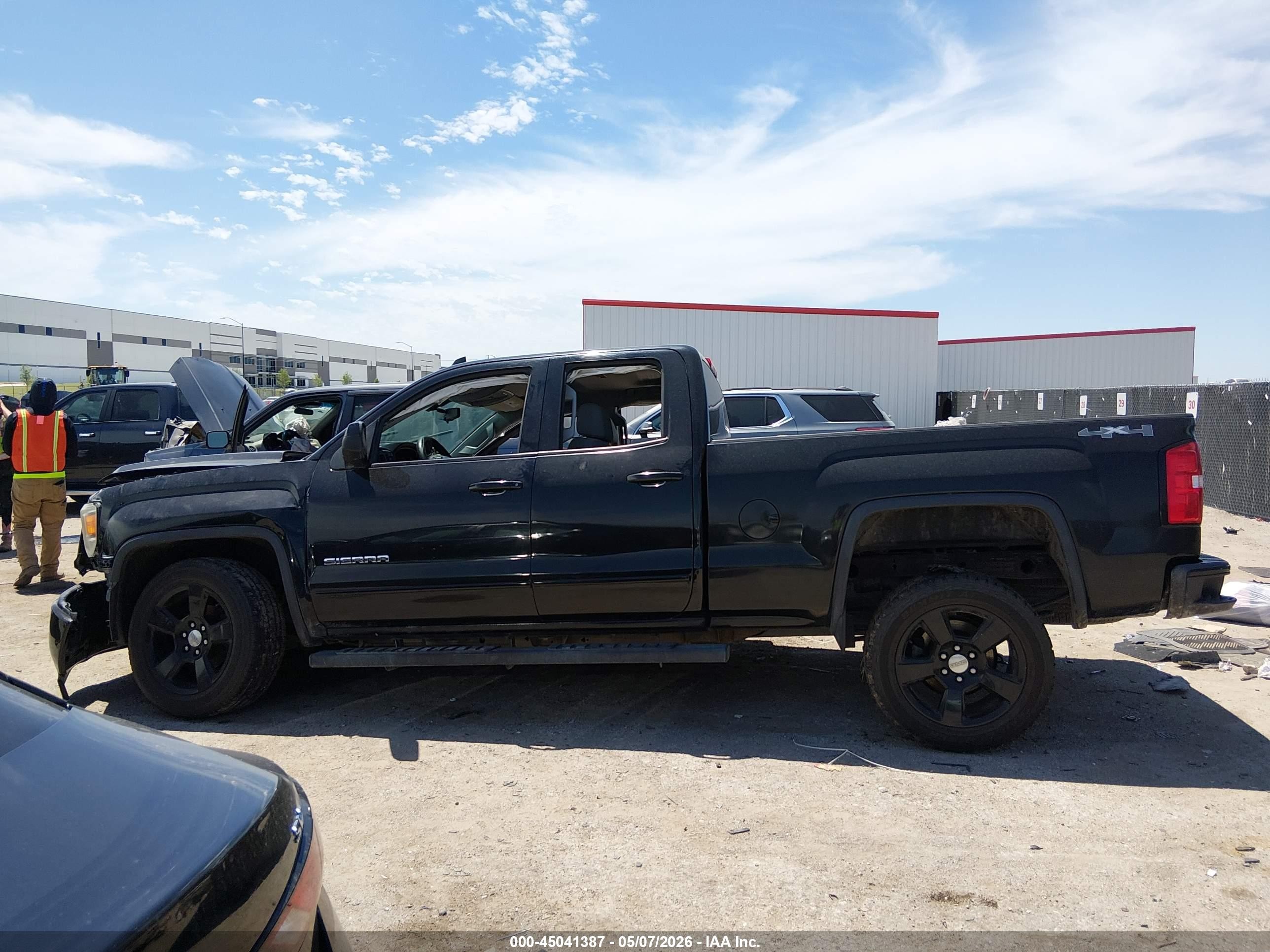 2015 Gmc Sierra 1500   Черный vin: 1GTV2TECXFZ374110