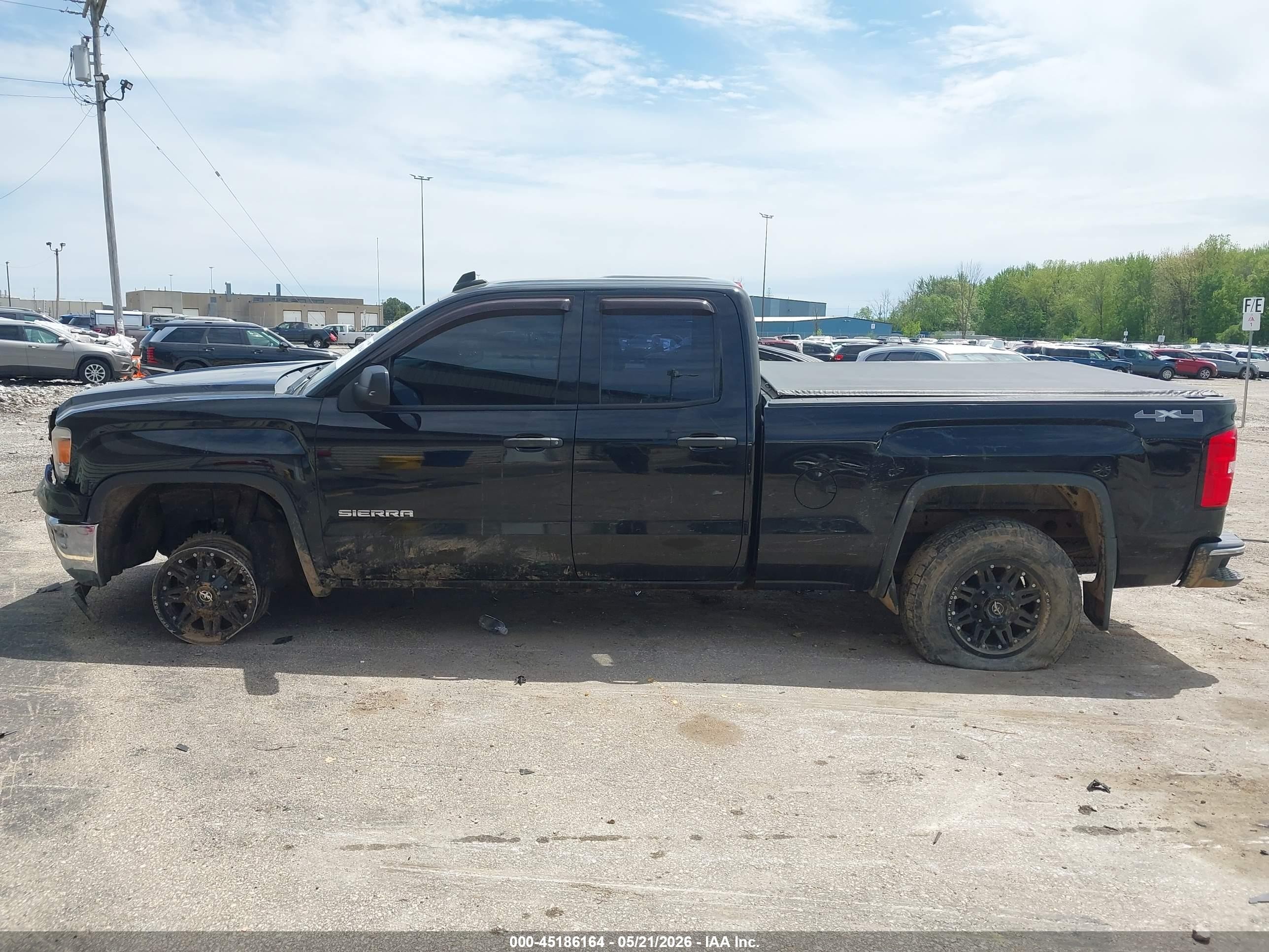 2015 Gmc Sierra 1500   Black vin: 1GTV2TEH5FZ170357