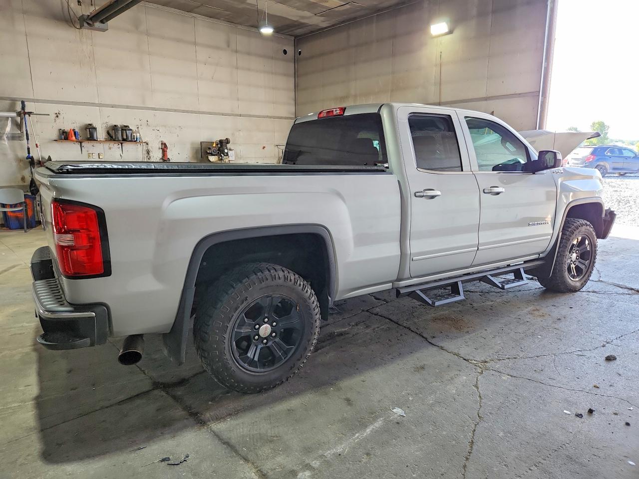 2015 Gmc Sierra K1500 Sle Silver vin: 1GTV2UEC0FZ431792