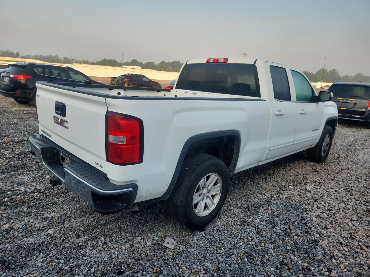 2015 Gmc Sierra K1500 Sle Белый vin: 1GTV2UEC2FZ186297