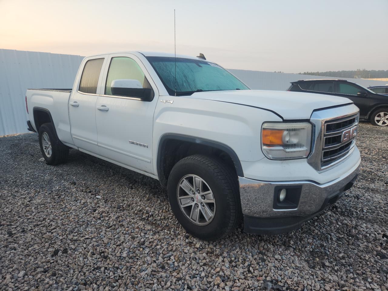 2015 Gmc Sierra K1500 Sle Белый vin: 1GTV2UEC2FZ186297