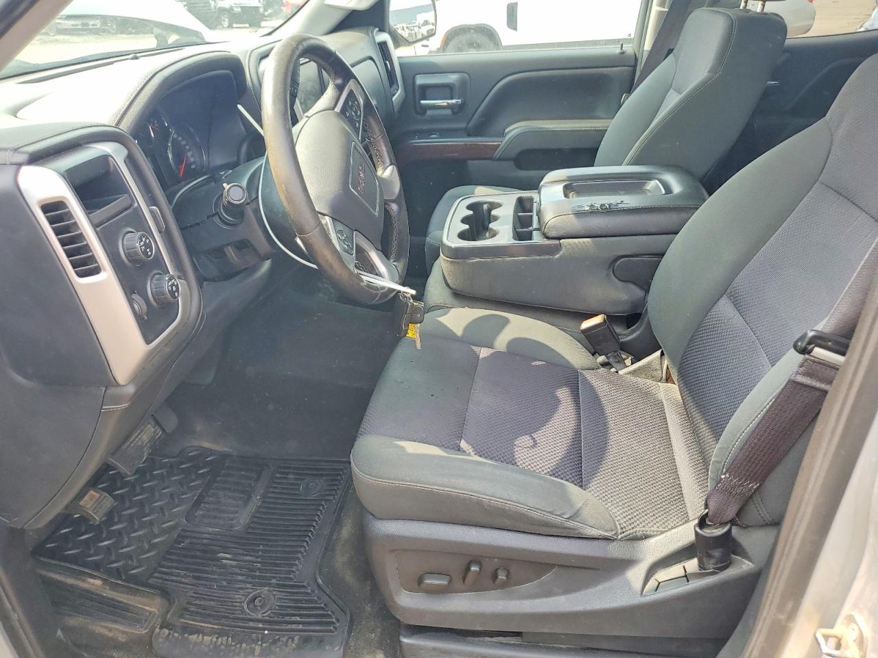 2015 Gmc Sierra K1500 Sle Серебряный vin: 1GTV2UEC3FZ362502