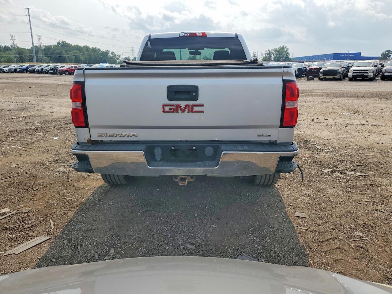 2015 Gmc Sierra K1500 Sle Серебряный vin: 1GTV2UEC3FZ362502