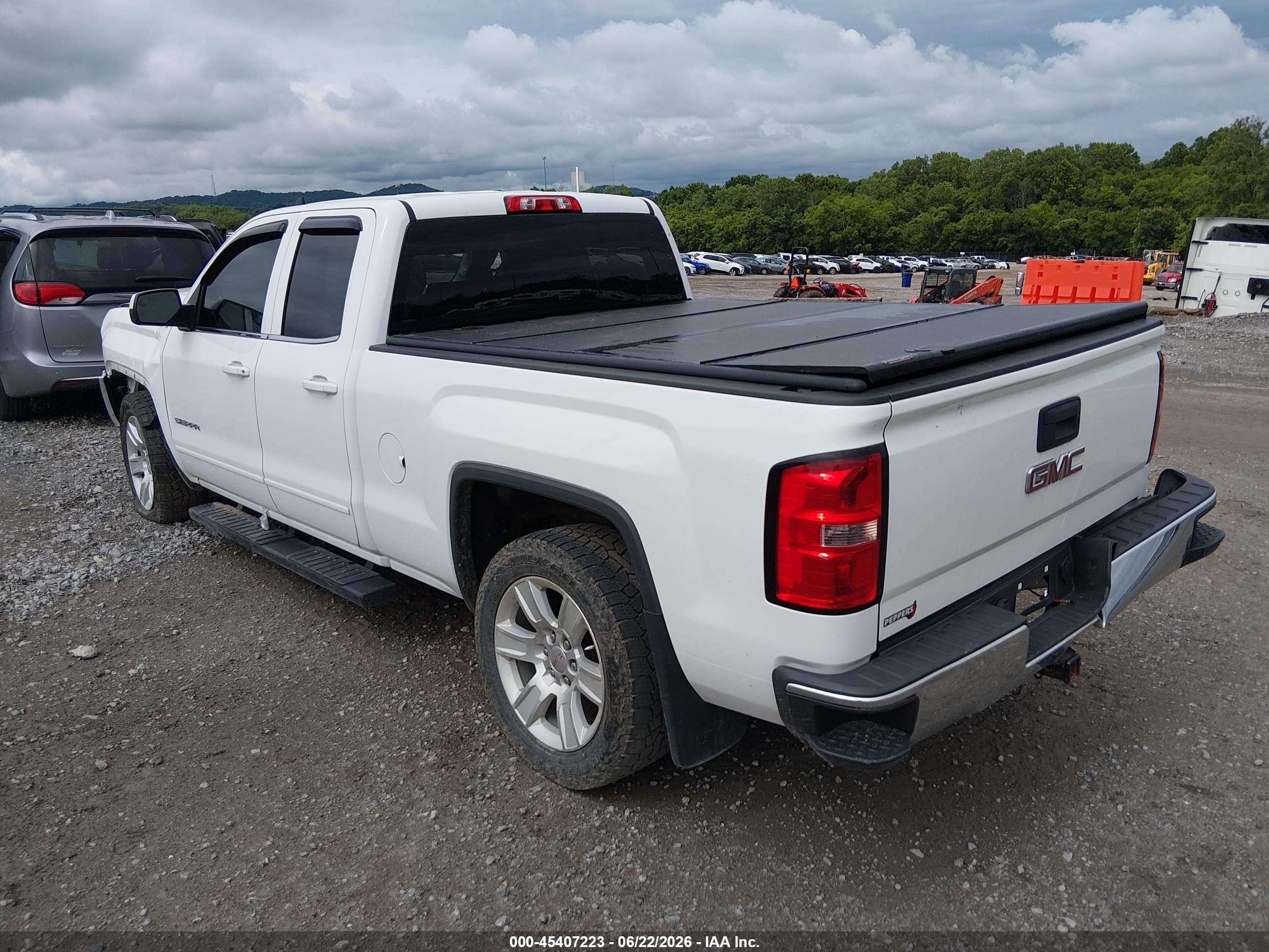2015 Gmc Sierra 1500 Sle White vin: 1GTV2UEC4FZ351850