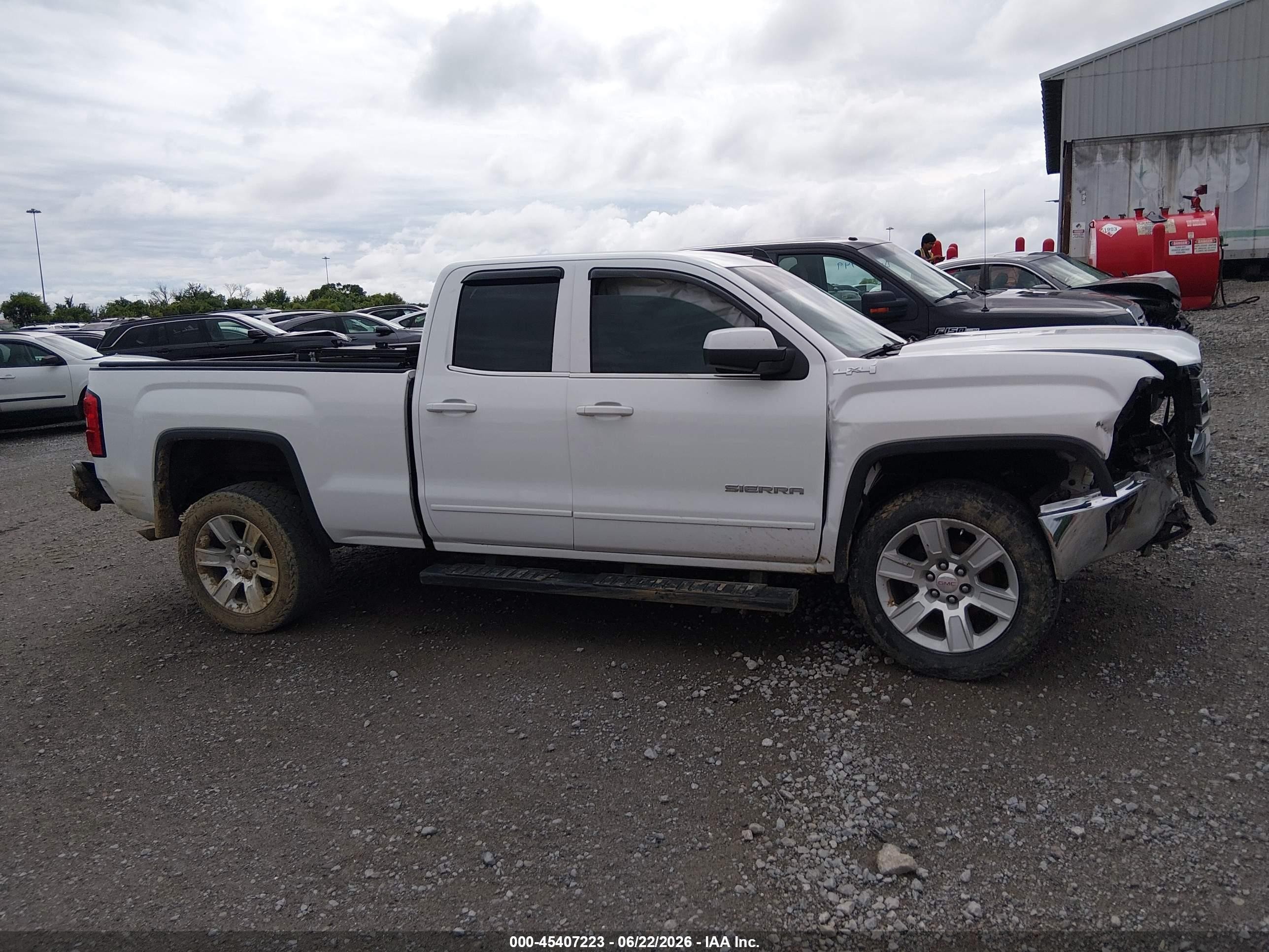 2015 Gmc Sierra 1500 Sle White vin: 1GTV2UEC4FZ351850