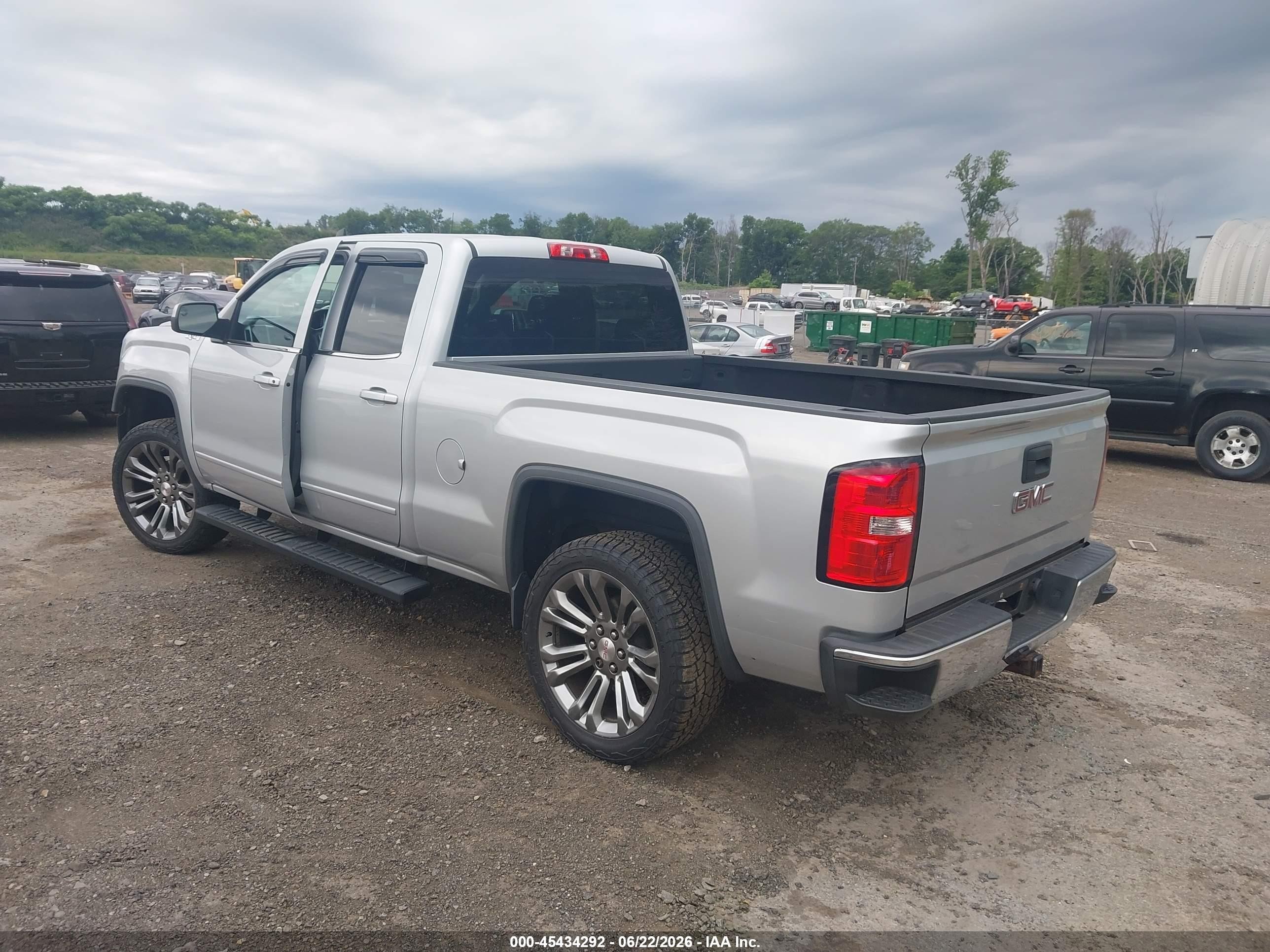2015 Gmc Sierra 1500 Sle Silver vin: 1GTV2UEC6FZ444420