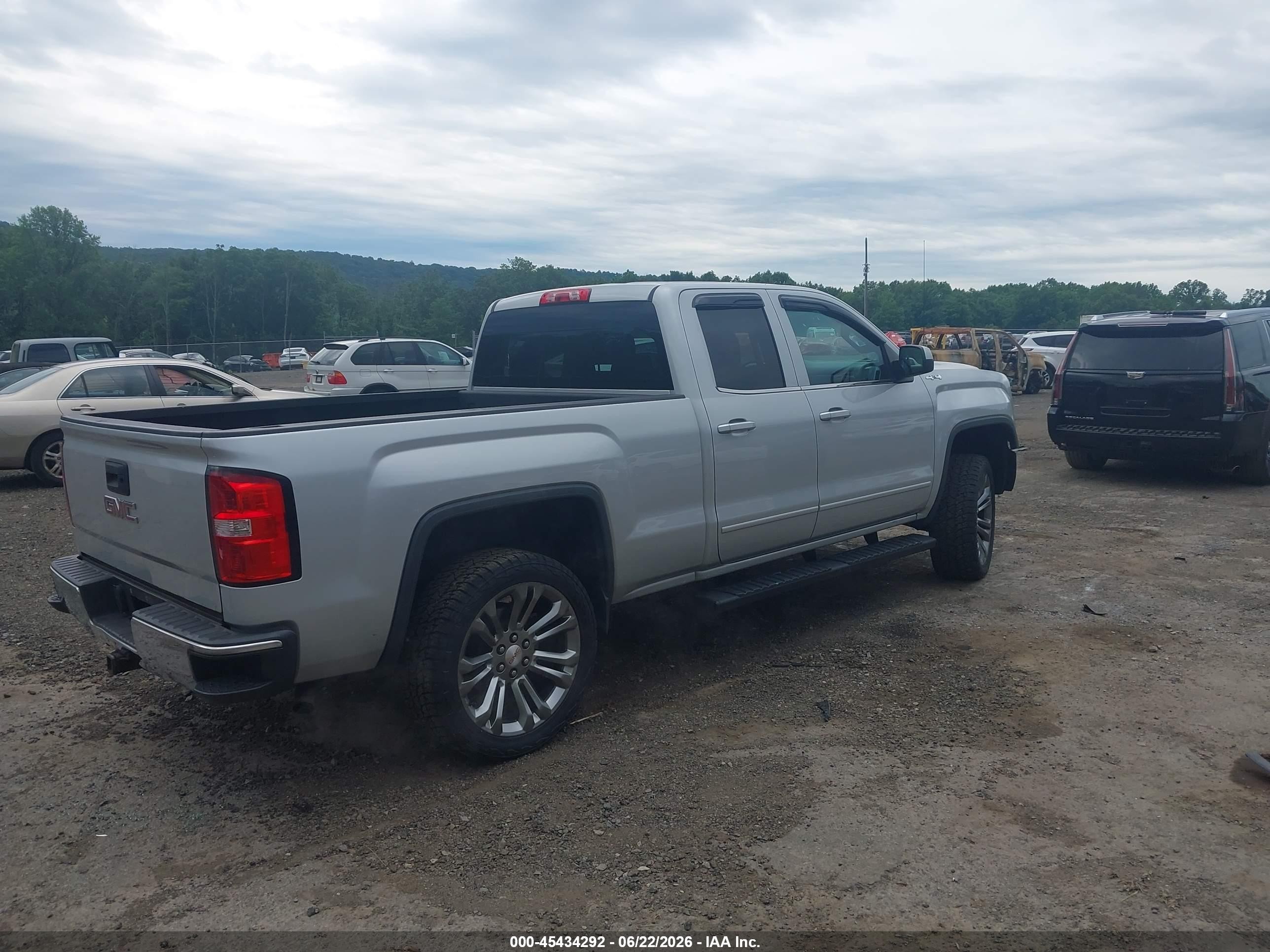 2015 Gmc Sierra 1500 Sle Silver vin: 1GTV2UEC6FZ444420