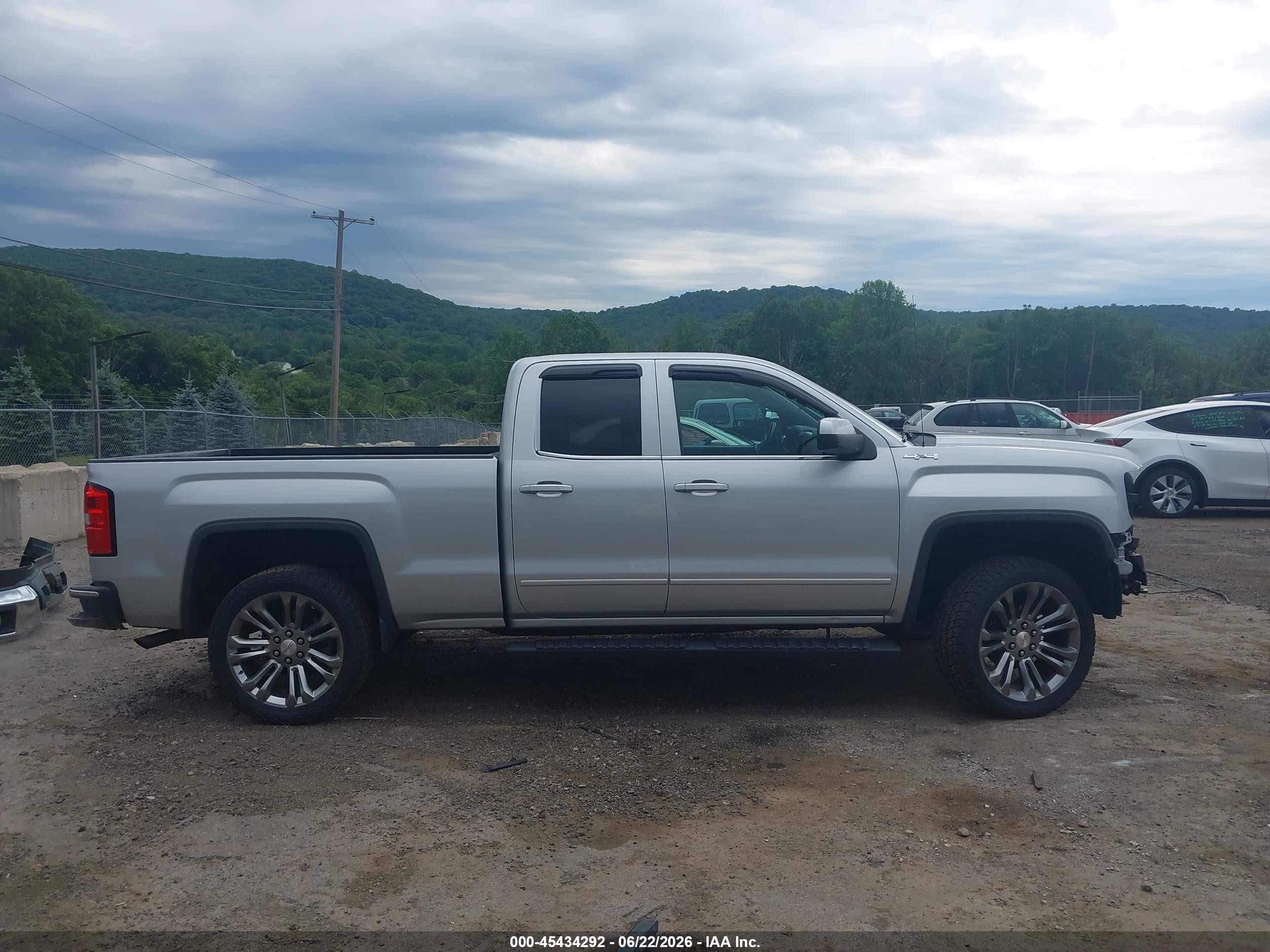 2015 Gmc Sierra 1500 Sle Silver vin: 1GTV2UEC6FZ444420