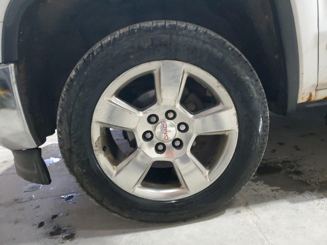 2015 Gmc Sierra K1500 Sle Белый vin: 1GTV2UEC8FZ213440 Damage: Left Front Wheel, Curb Rash, > 12 Inches